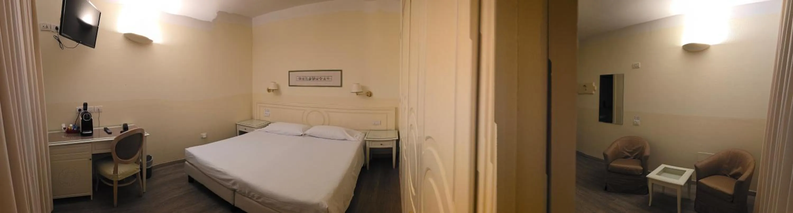 Bedroom, Bed in Grand Hotel Bonanno