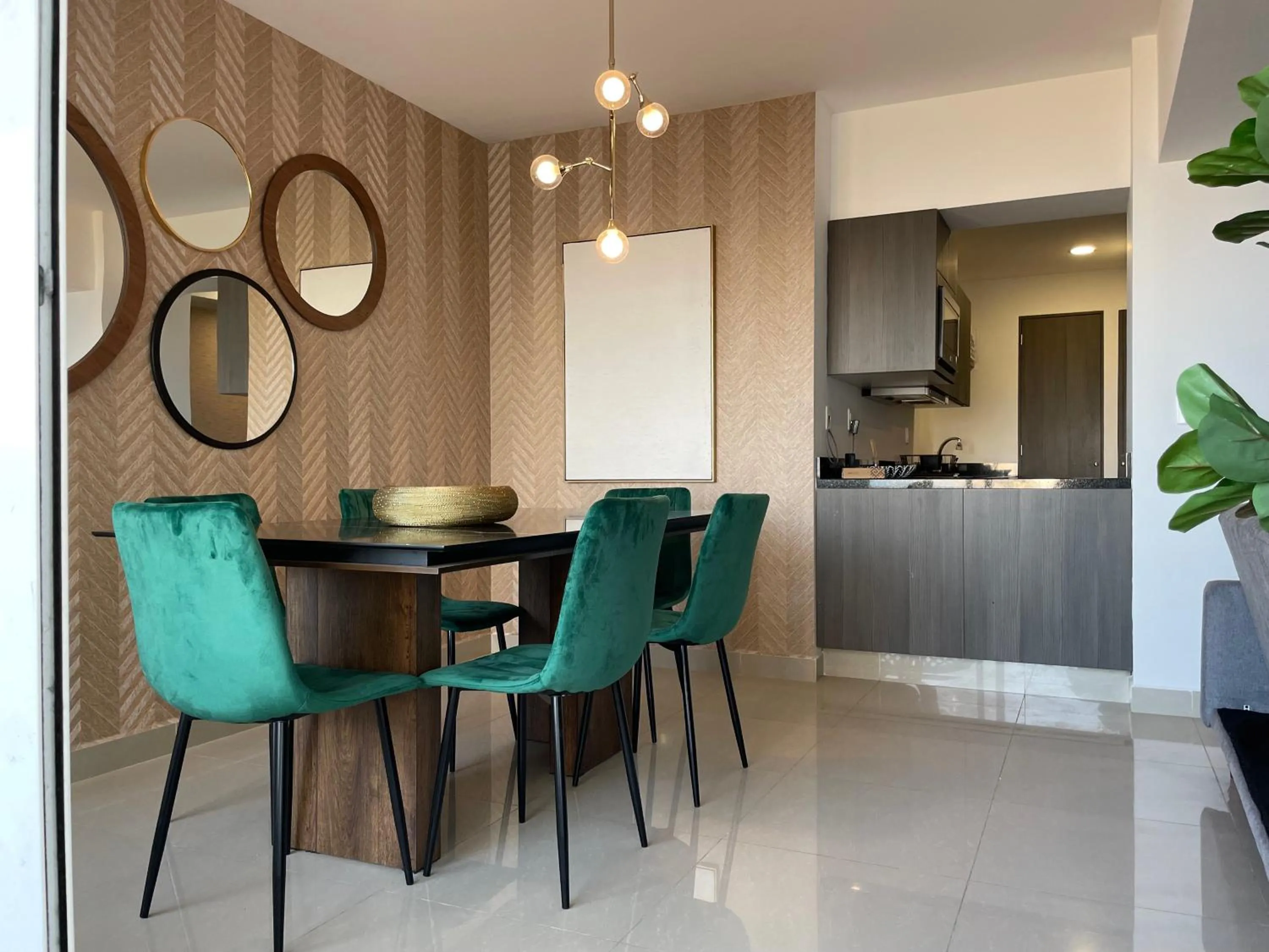 Dining area in Quintas Del Mar II condominio con vista al mar