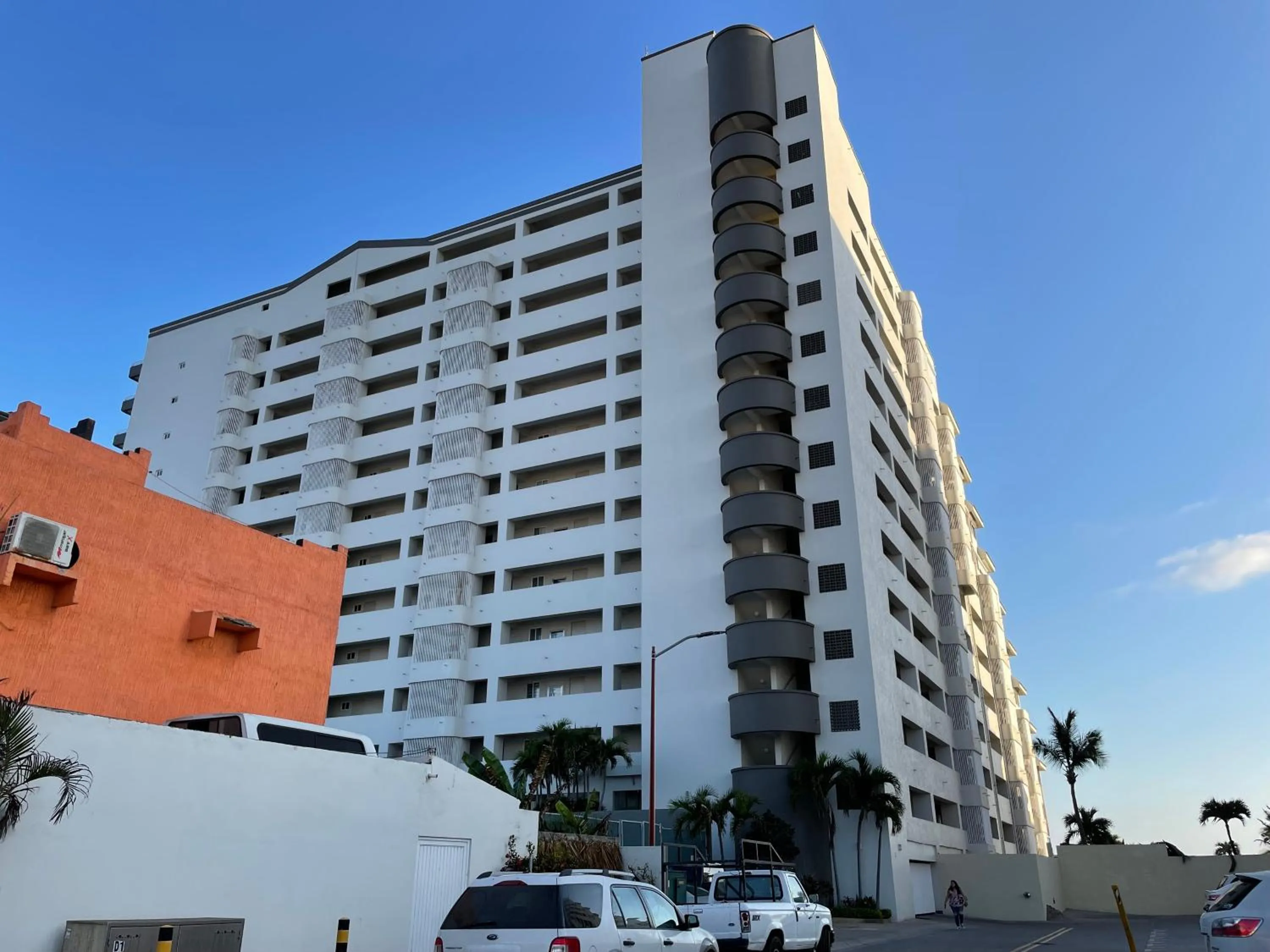Property building in Quintas Del Mar II condominio con vista al mar