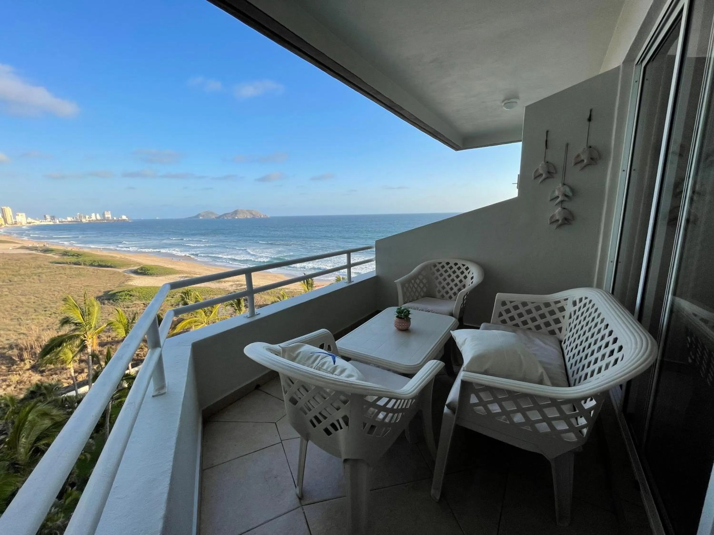 Natural landscape in Quintas Del Mar II condominio con vista al mar