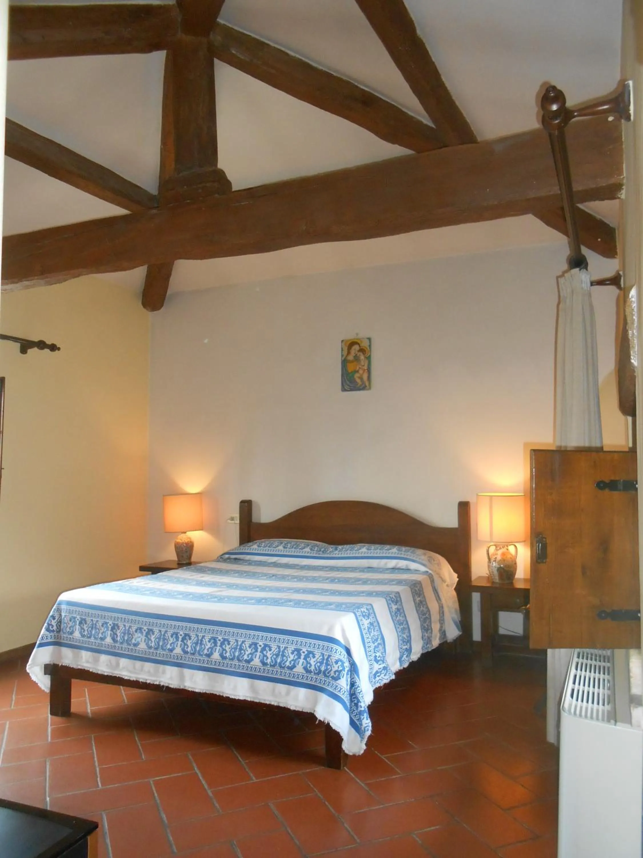 Photo of the whole room, Bed in Lo Spedalicchio