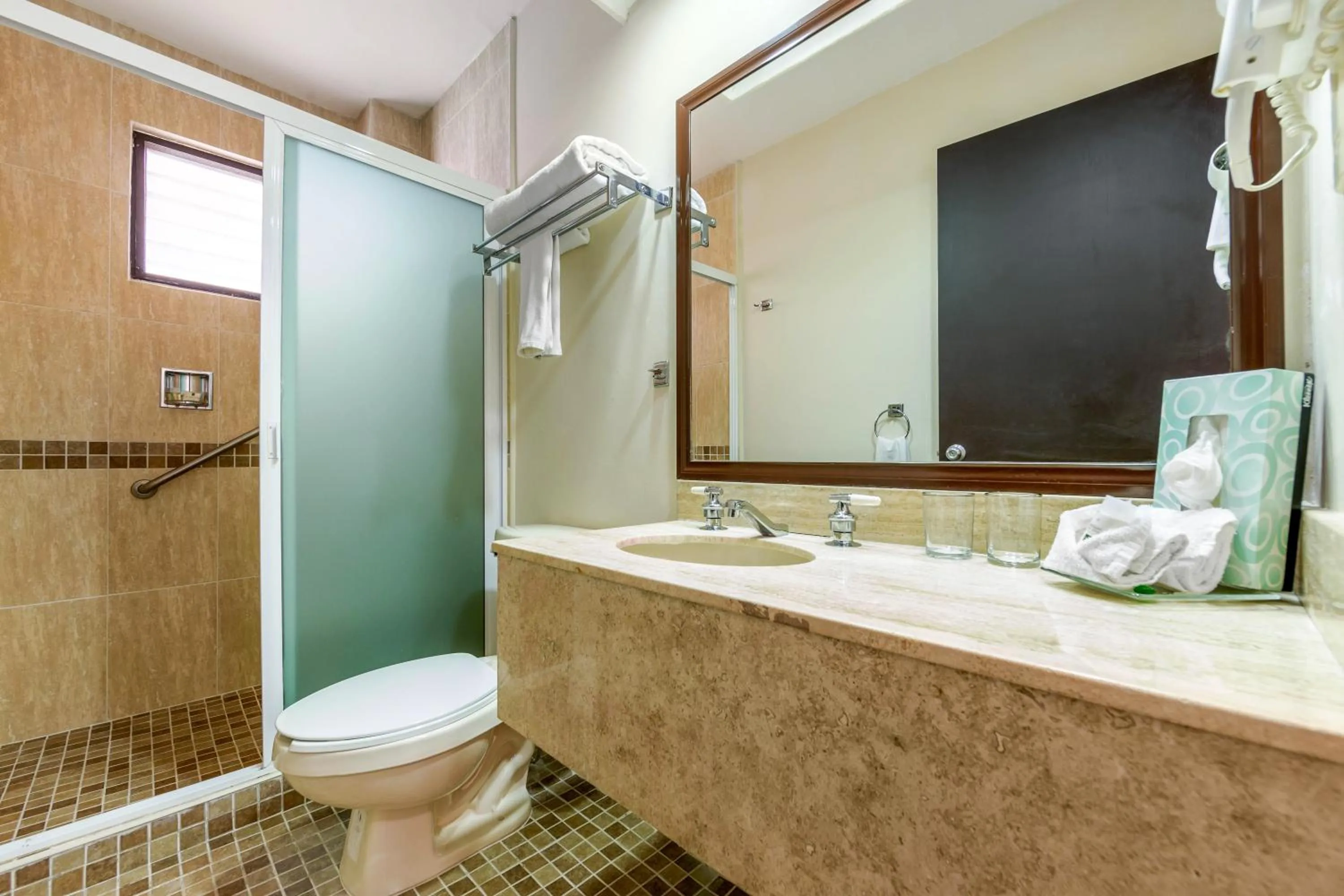 Bathroom in Eco City Hoteles