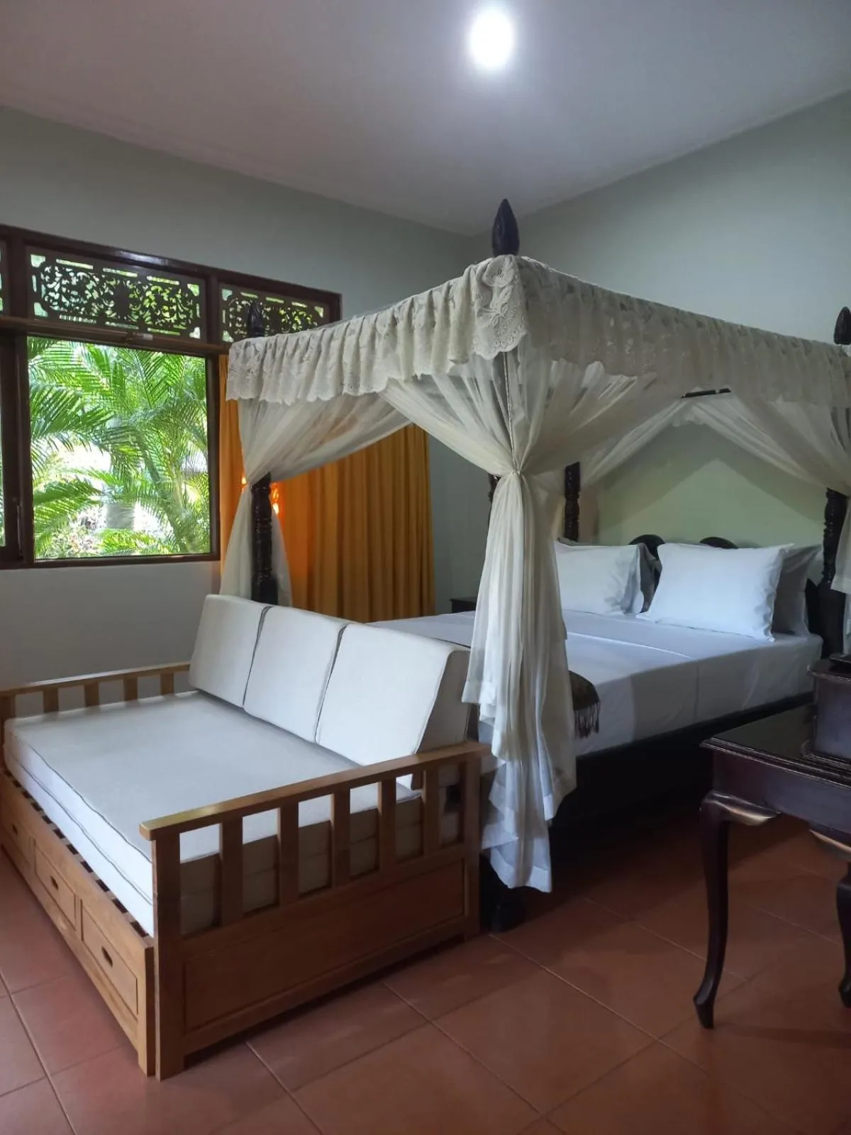 Bed in Bali North Beach B&B