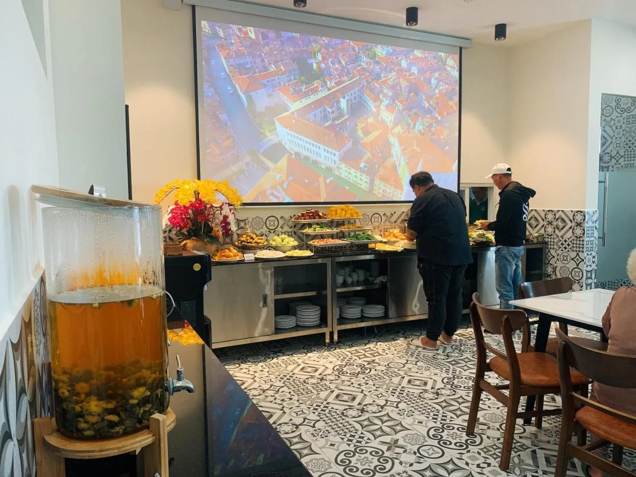 Restaurant/places to eat in TALA Dalat Hotel