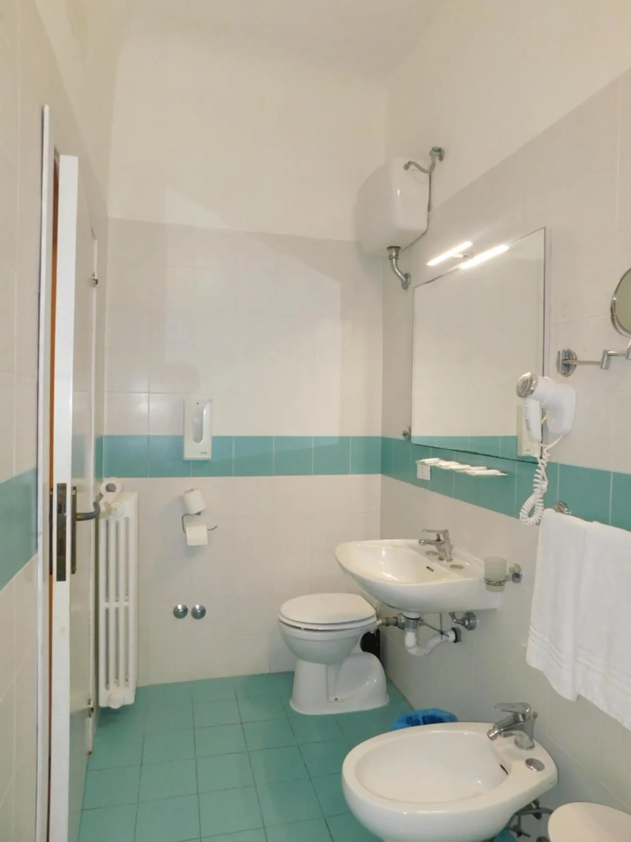 Bathroom in PICCOLO HOTEL Nel Centro Storico di Firenze