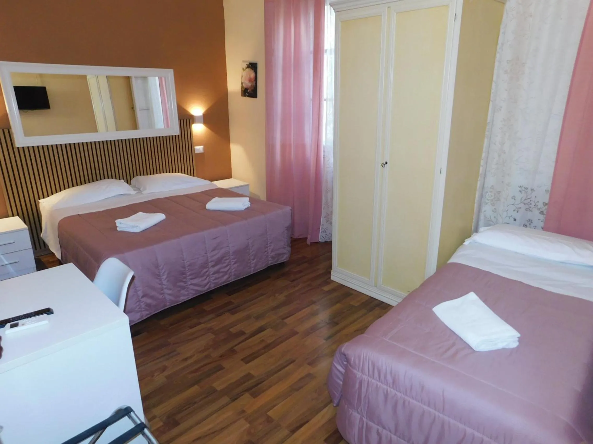 Bed in PICCOLO HOTEL Nel Centro Storico di Firenze