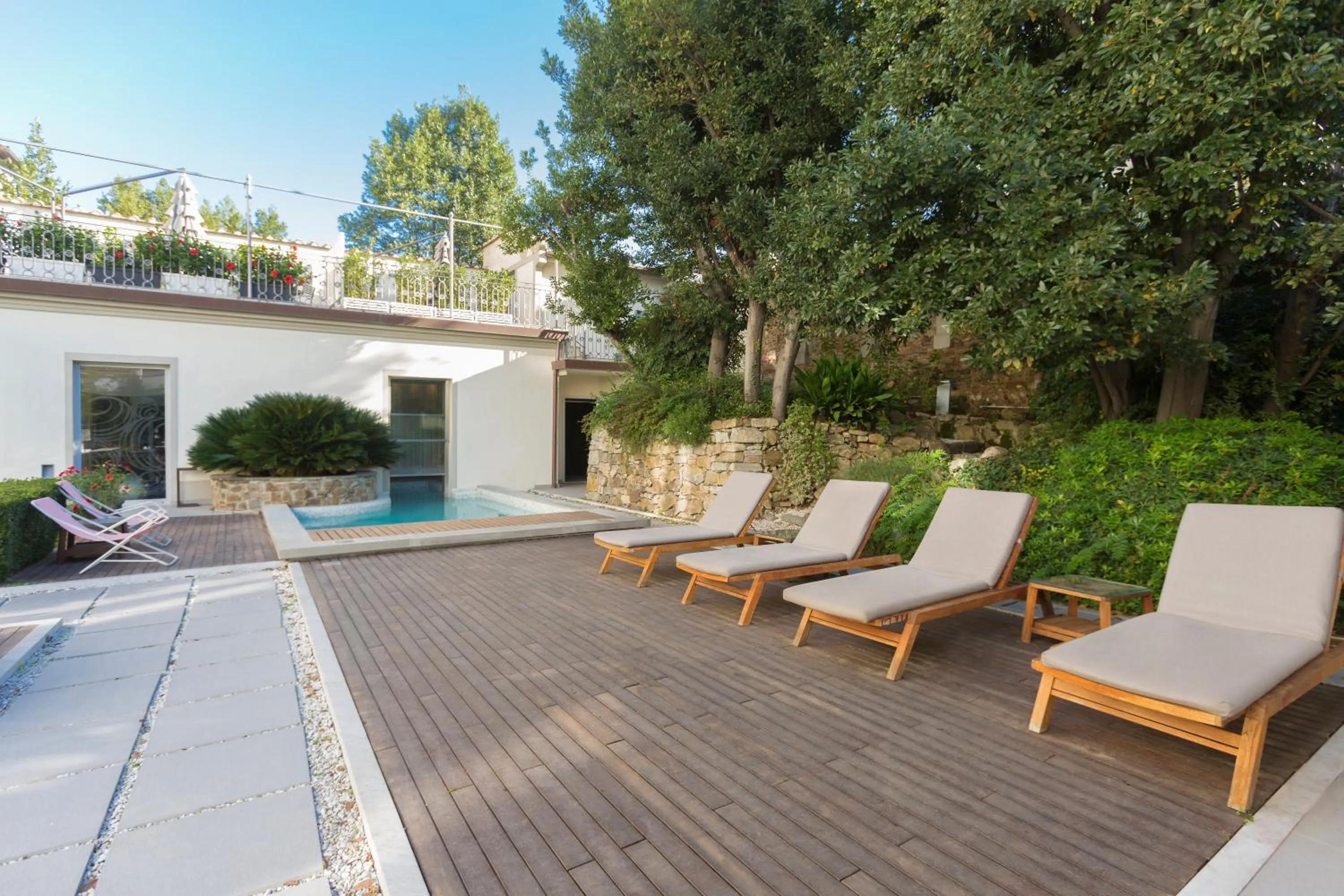Pool view in Palazzo Castri 1874 Spa & Garden