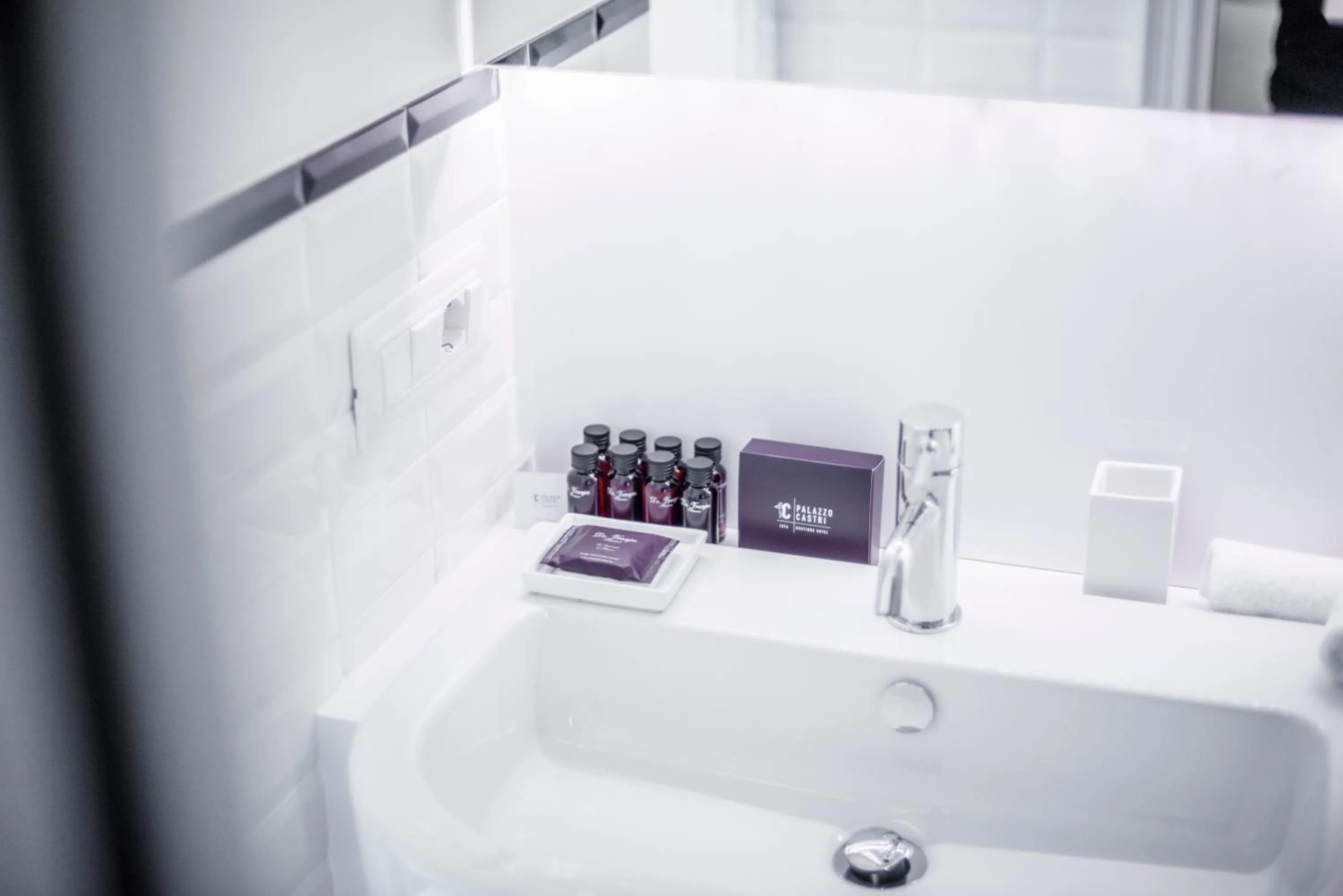 Bathroom in Palazzo Castri 1874 Spa & Garden