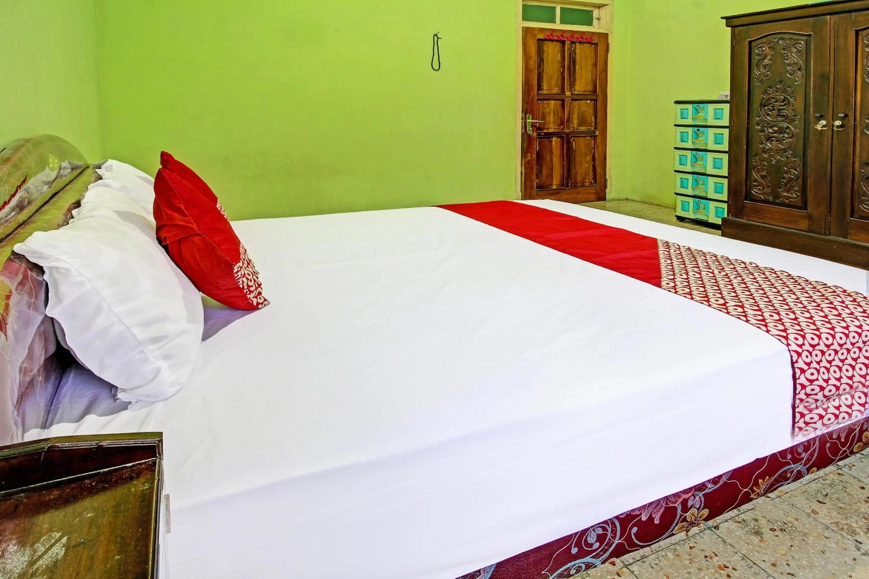 Bedroom, Bed in Hotel O Desa Wisata Pandean