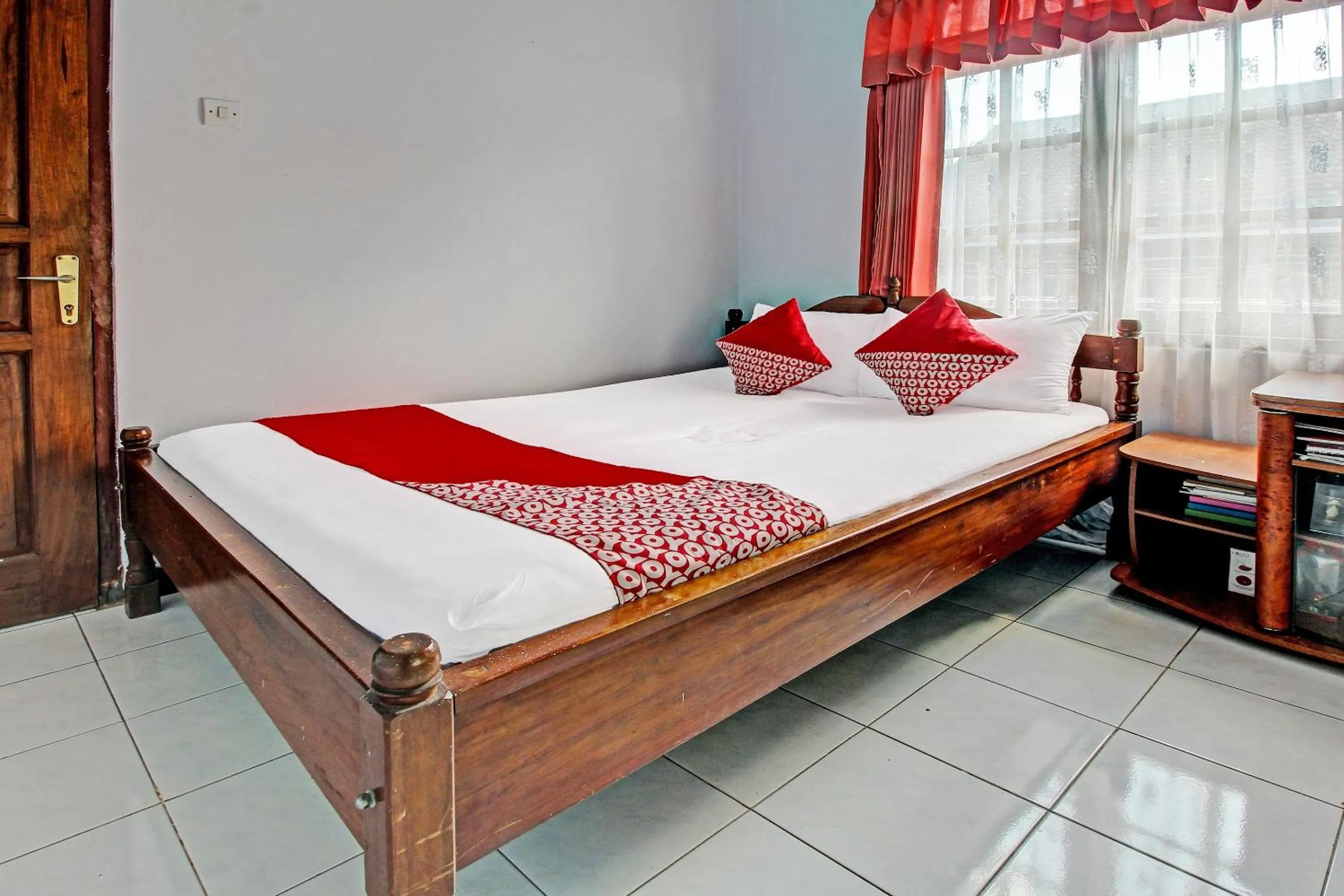 Bedroom, Bed in Hotel O Desa Wisata Pandean
