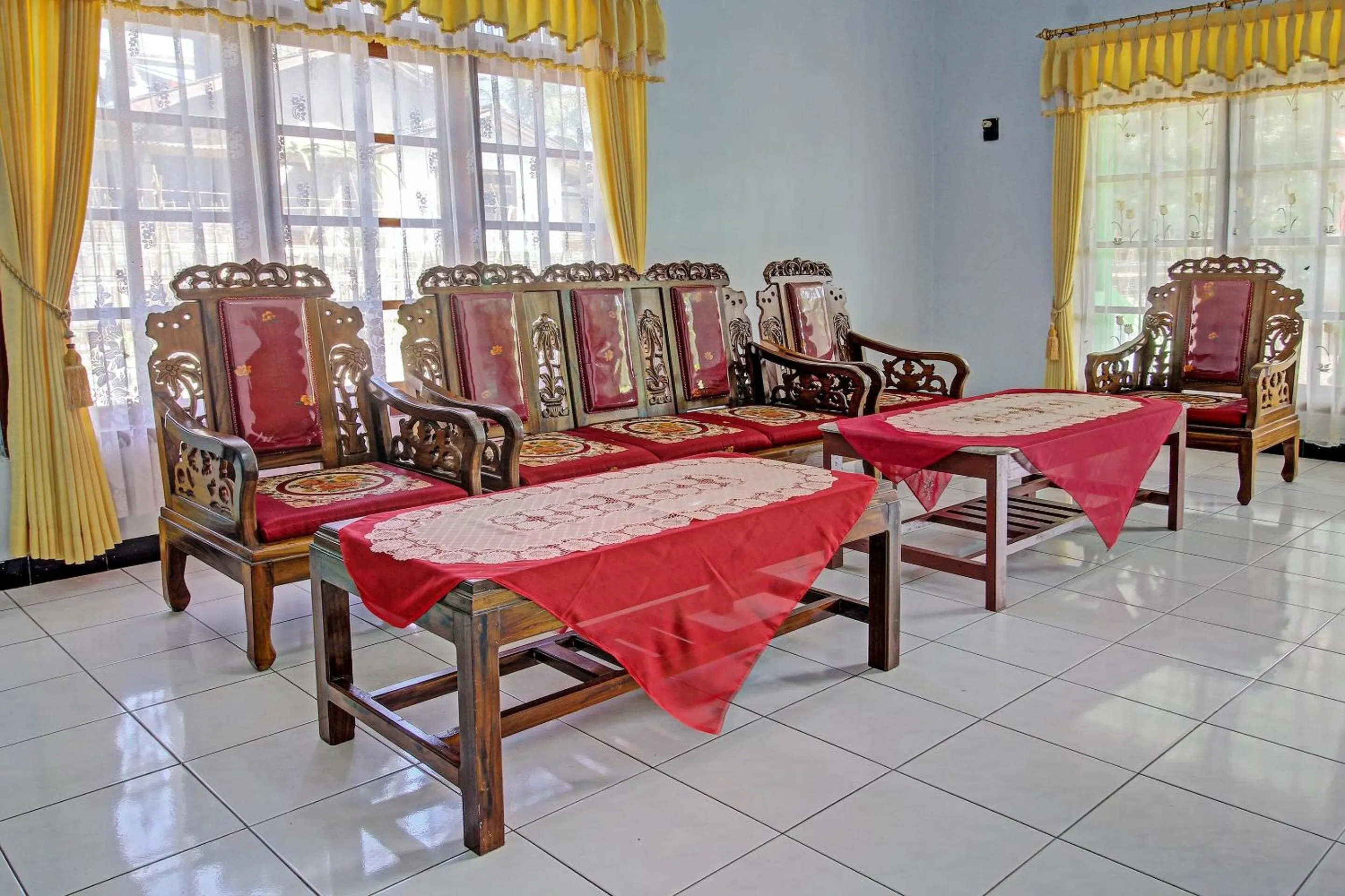 Lobby or reception in Hotel O Desa Wisata Pandean