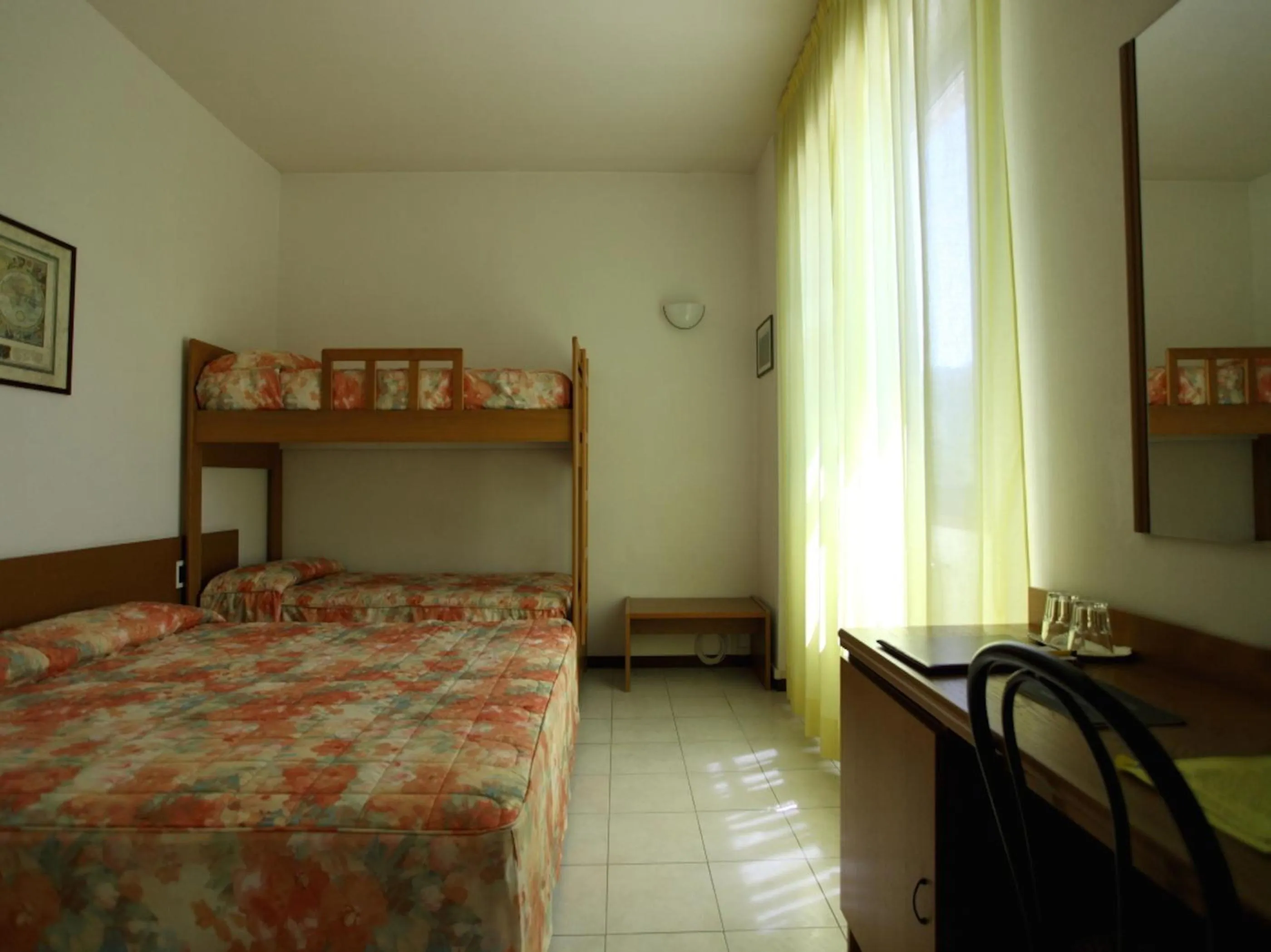 Bedroom, Bed in Euro Hotel