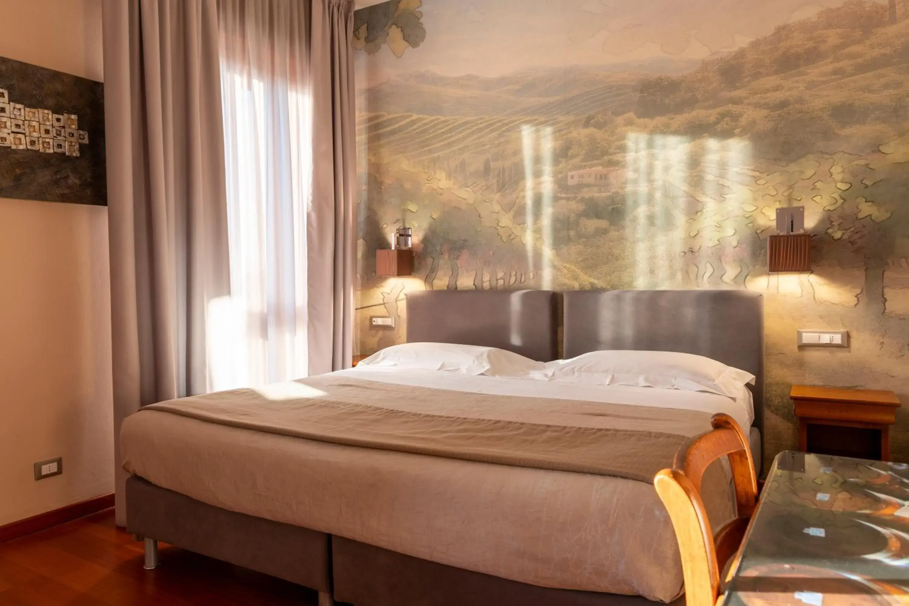 Deluxe Double or Twin Room with Spa Bath and Spa Access in Hotel Terme Salvarola Deluxe Double or Twin Room with Spa Bath and Spa Access in Hotel Terme Salvarola