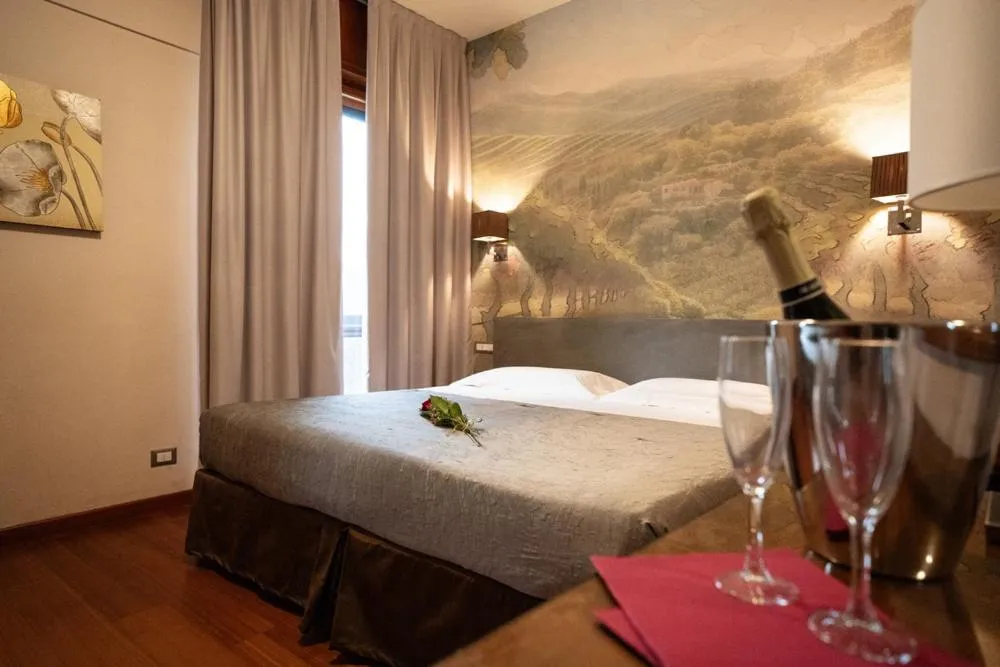 Bedroom, Bed in Hotel Terme Salvarola