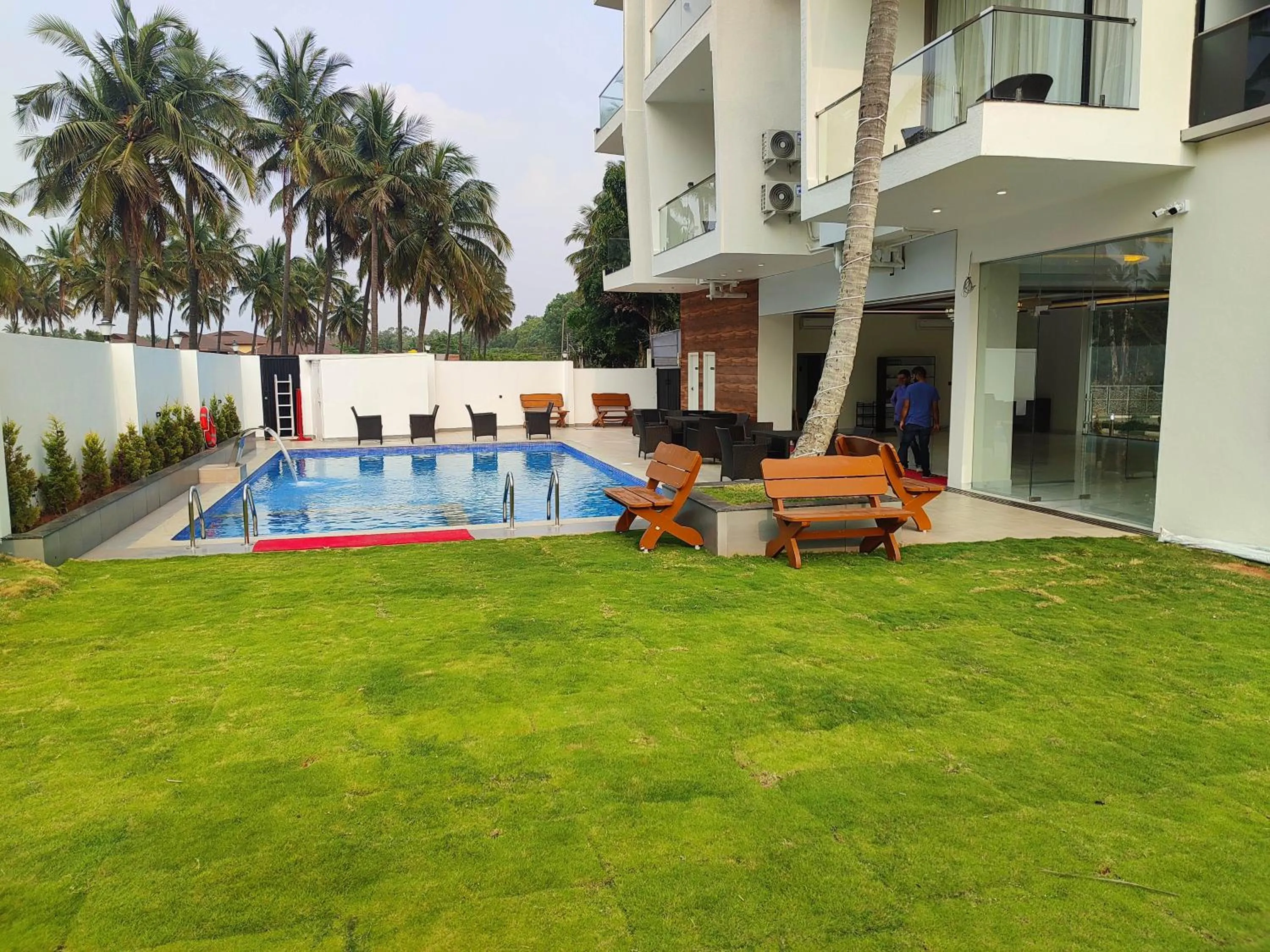 Swimming pool in SILVER CLOUD