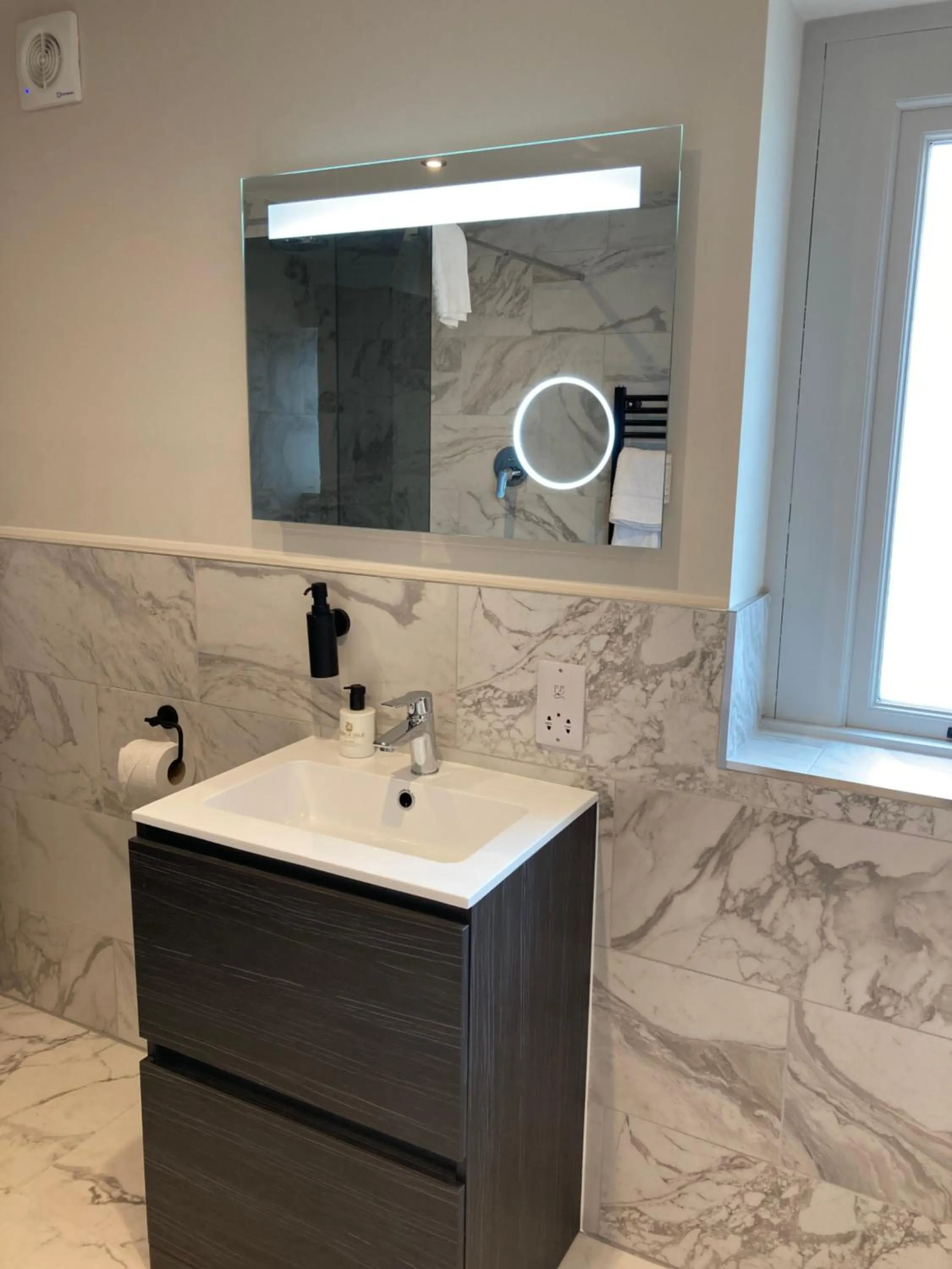 Bathroom in The Blind Bull