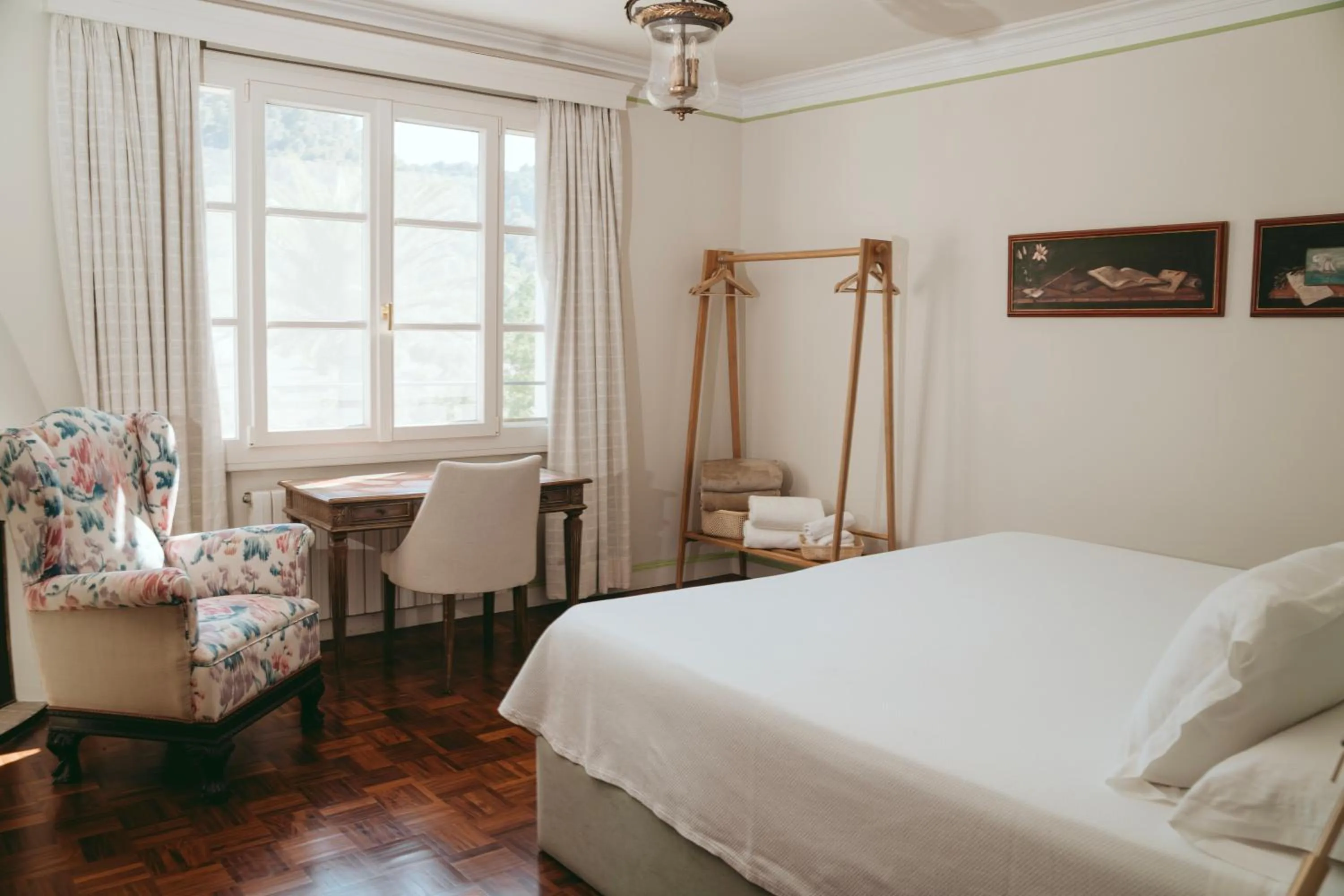 Bed in Rondaia, a Winery & Fincahotel-Agroturismo in Tramuntana