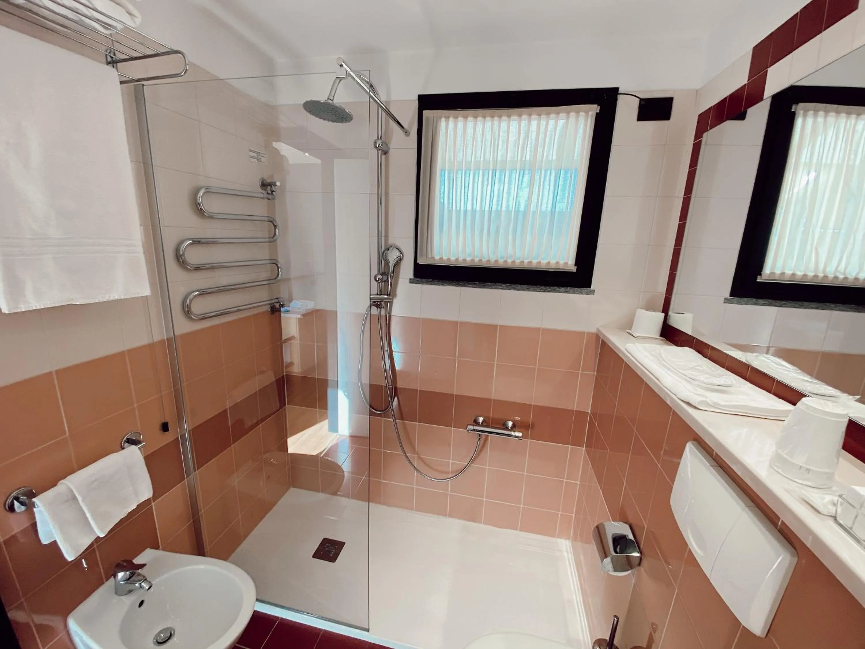 Bathroom in Best Western Hotel Solaf