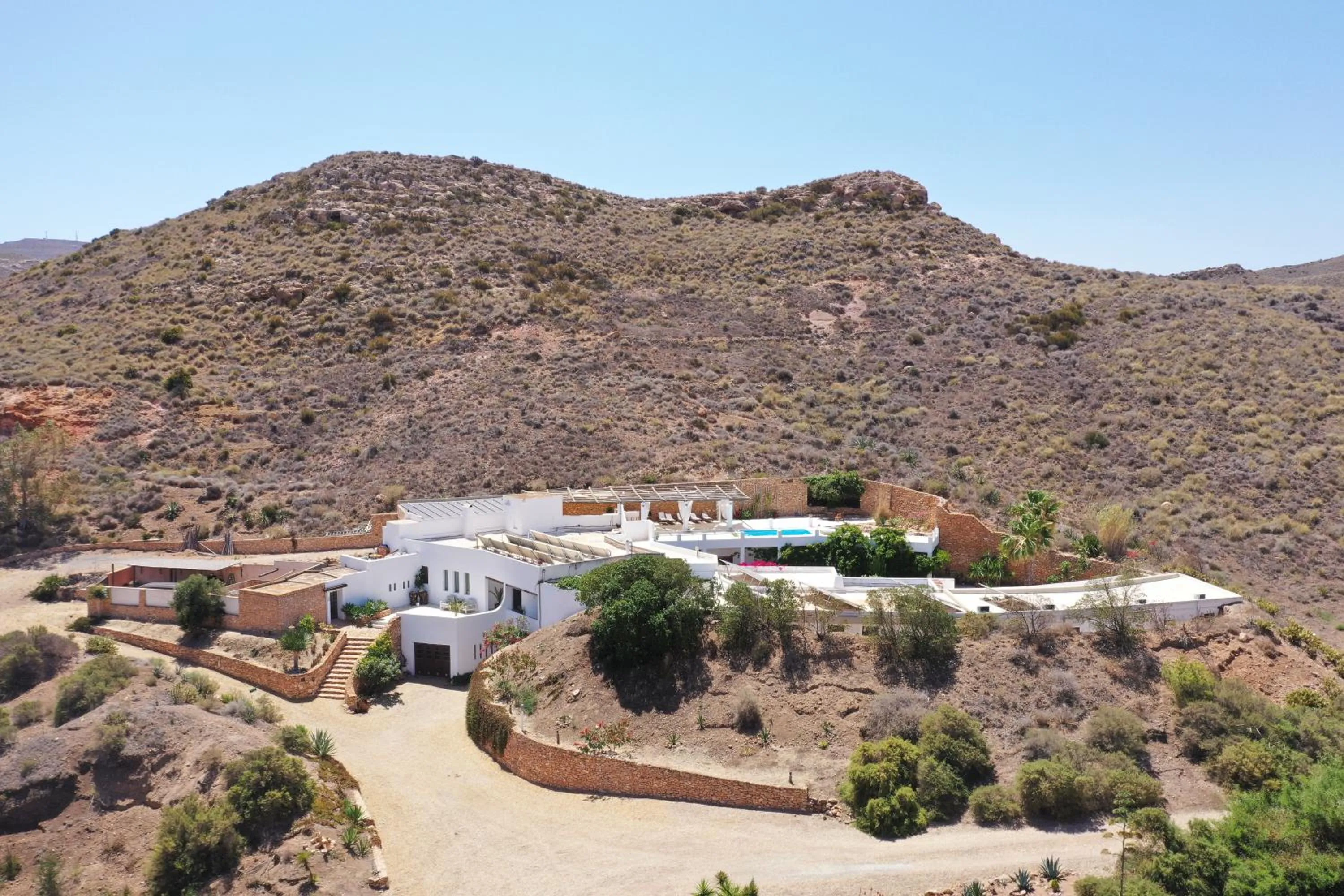 Property building in Casa Biank