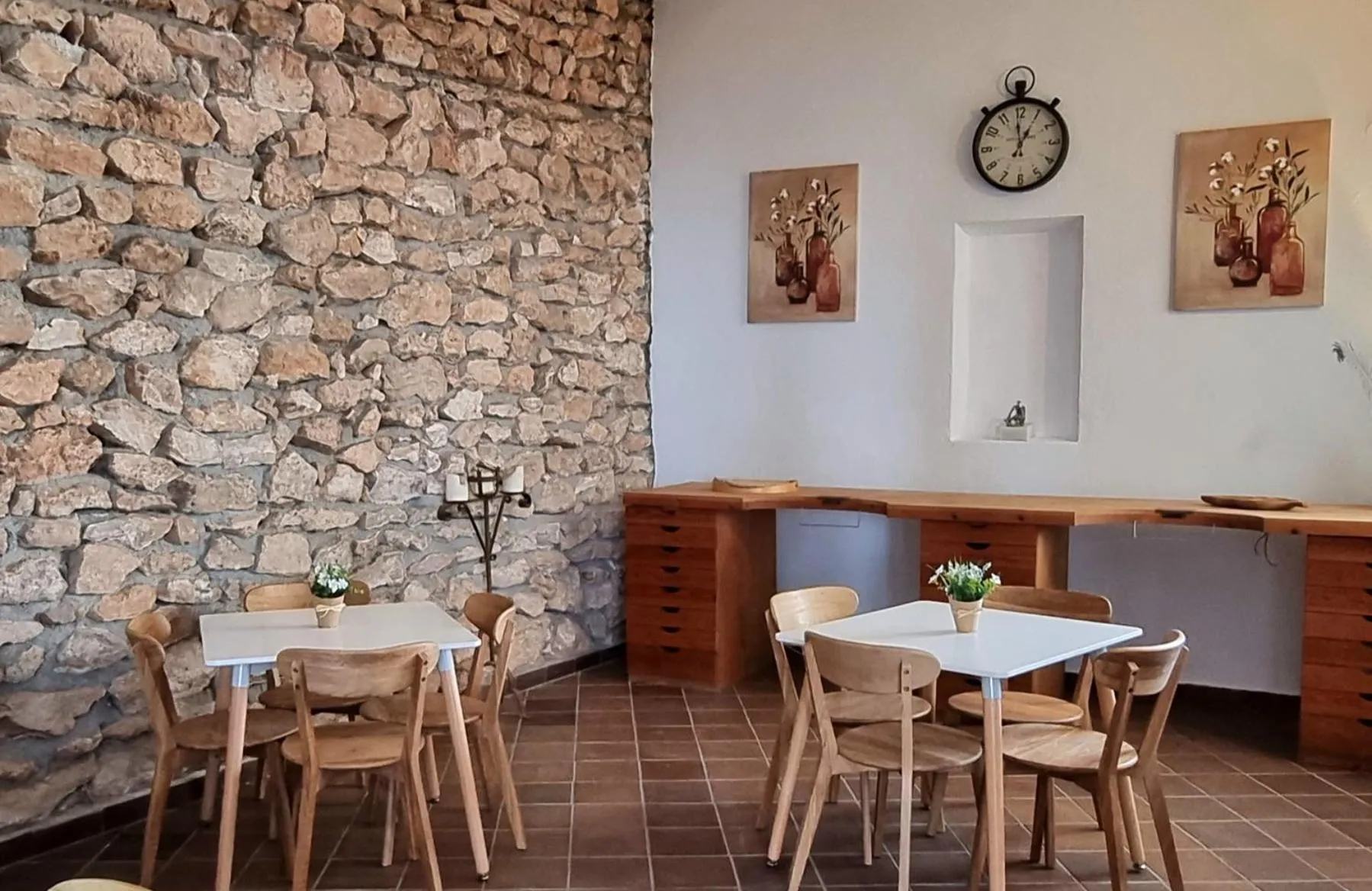 Restaurant/places to eat in Casa Biank