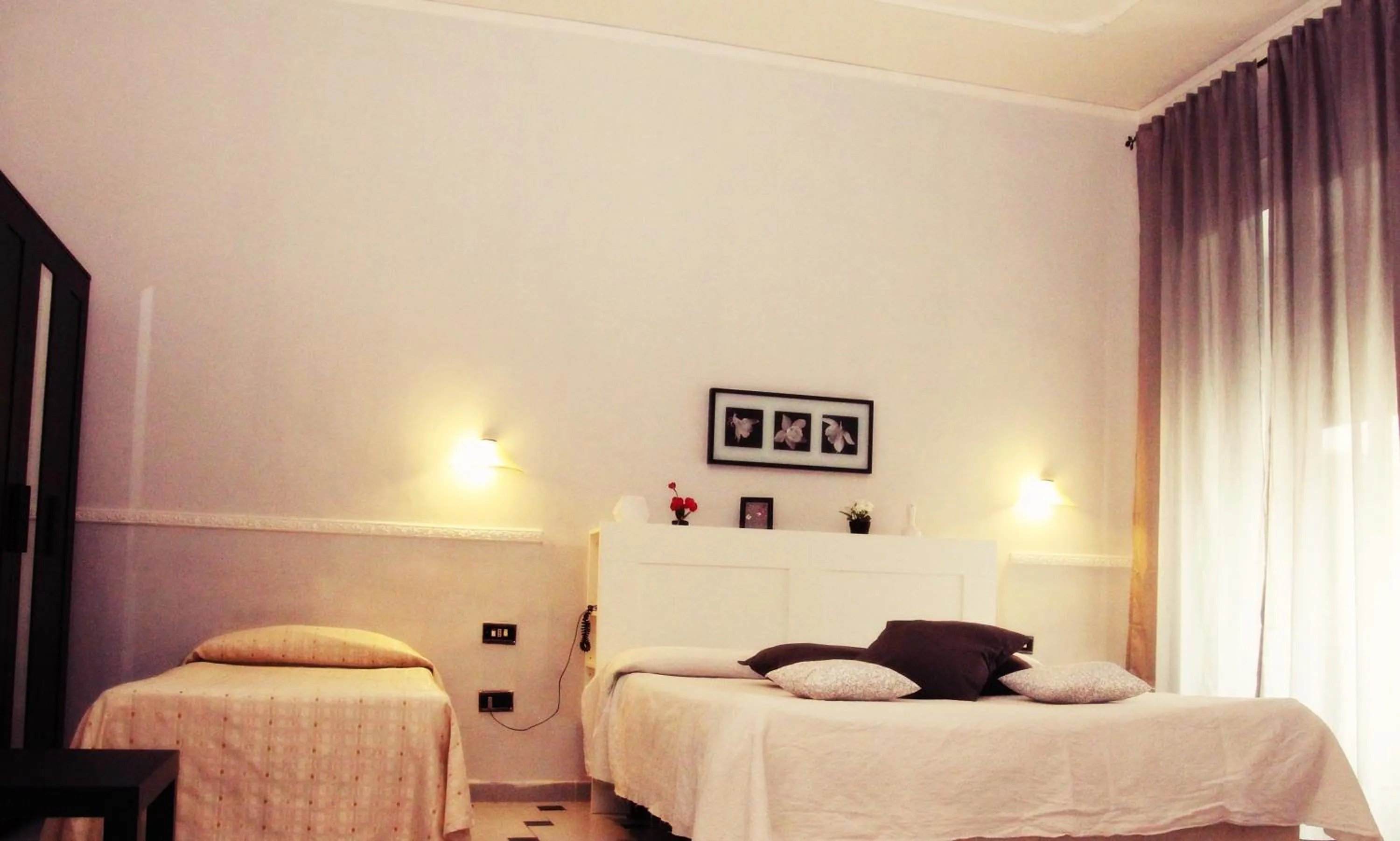 Photo of the whole room, Bed in Hotel Luna Rossa