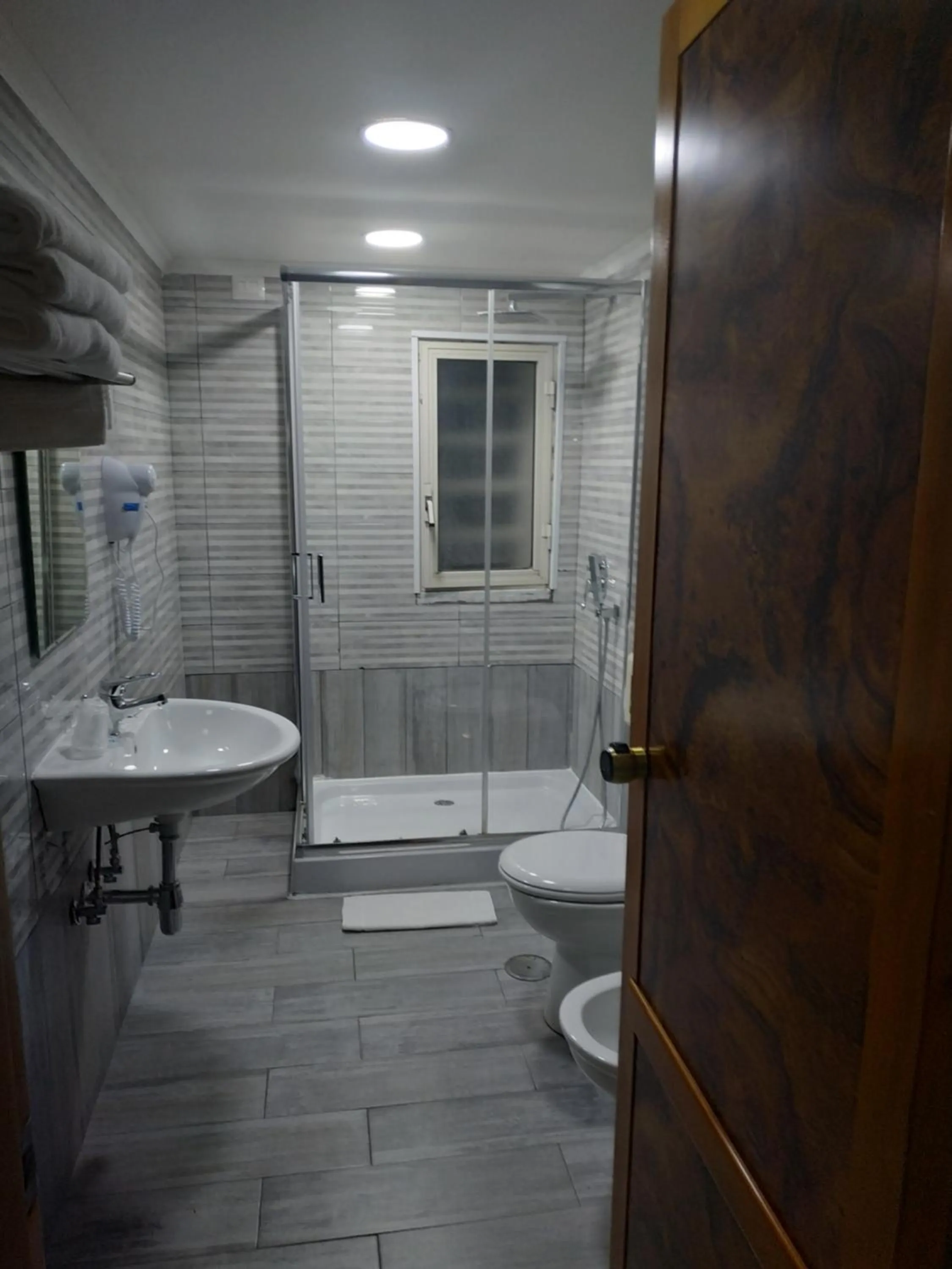 Bathroom in Hotel Luna Rossa