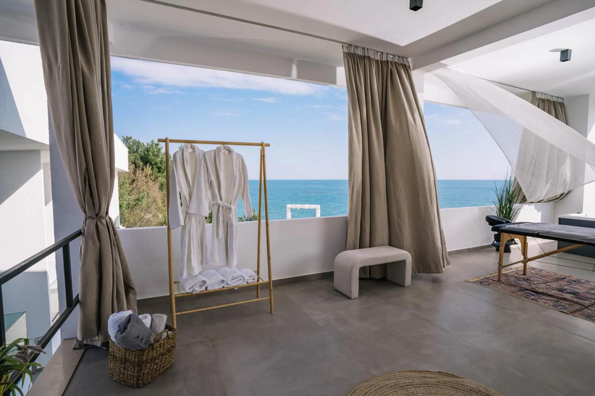 Spa and wellness centre/facilities in Akrotiri Olympus Luxury Suites - Adults Only