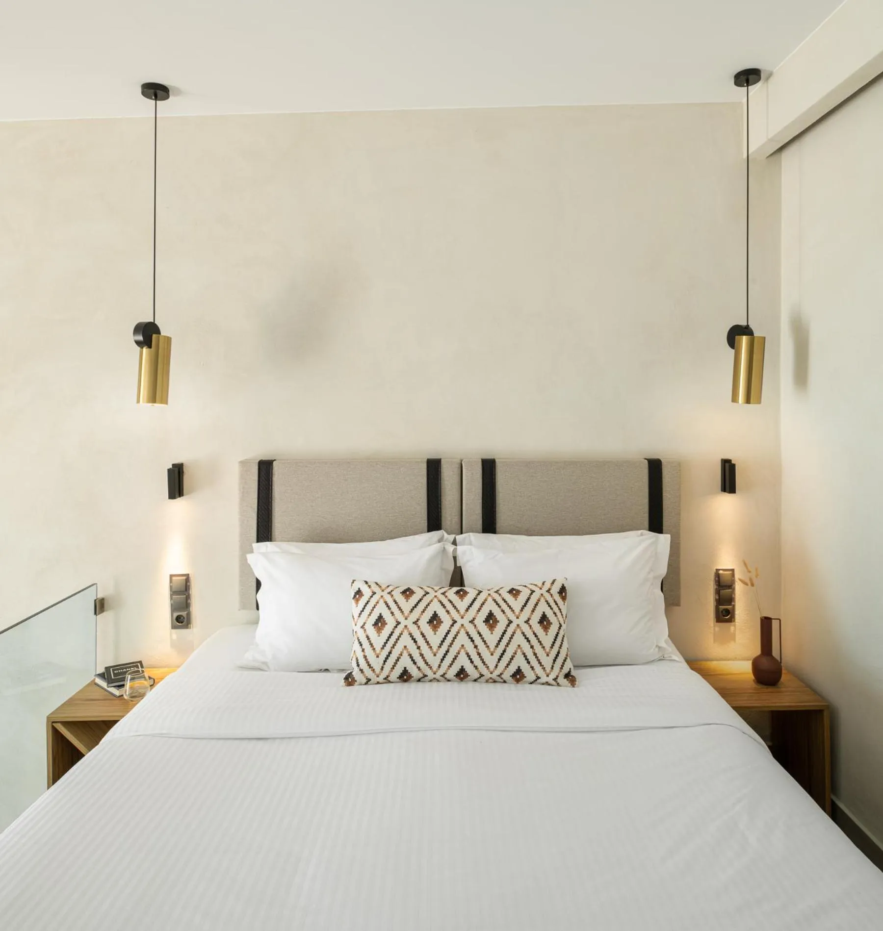 Bedroom, Bed in Akrotiri Olympus Luxury Suites - Adults Only