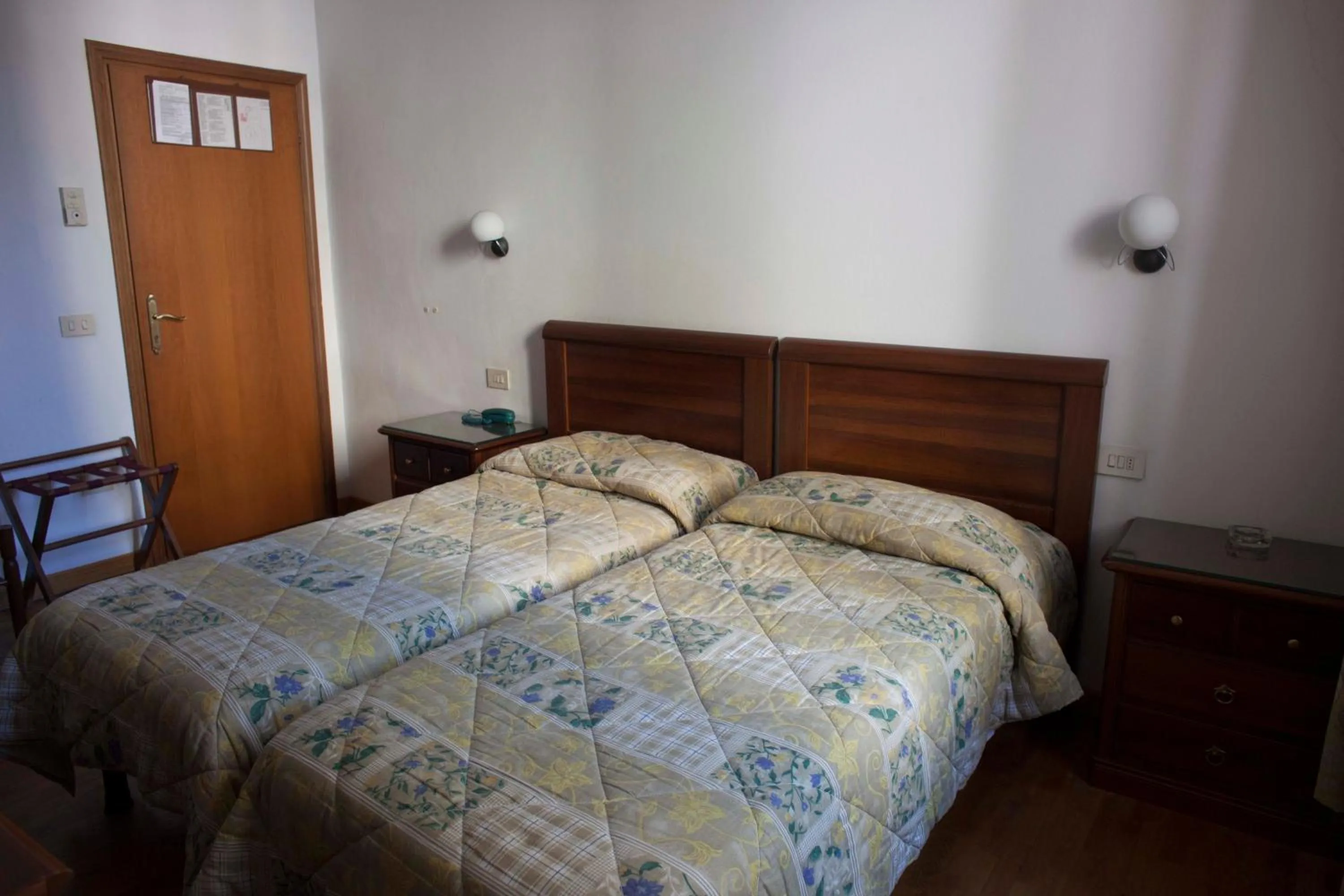 Bedroom, Bed in Hotel Savoia e Campana