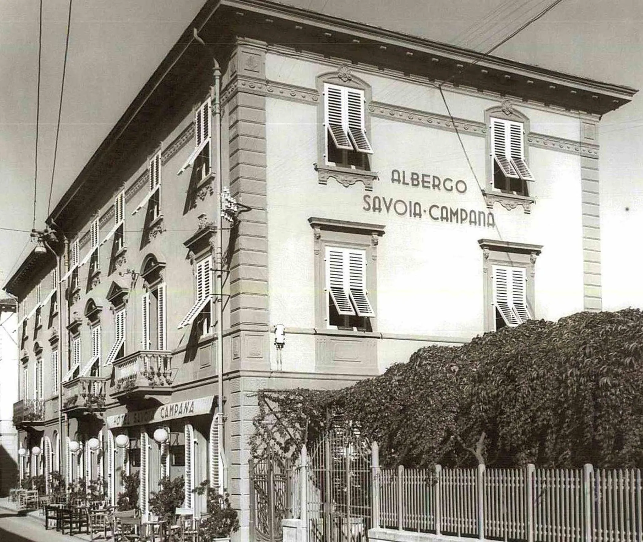 Facade/entrance in Hotel Savoia e Campana