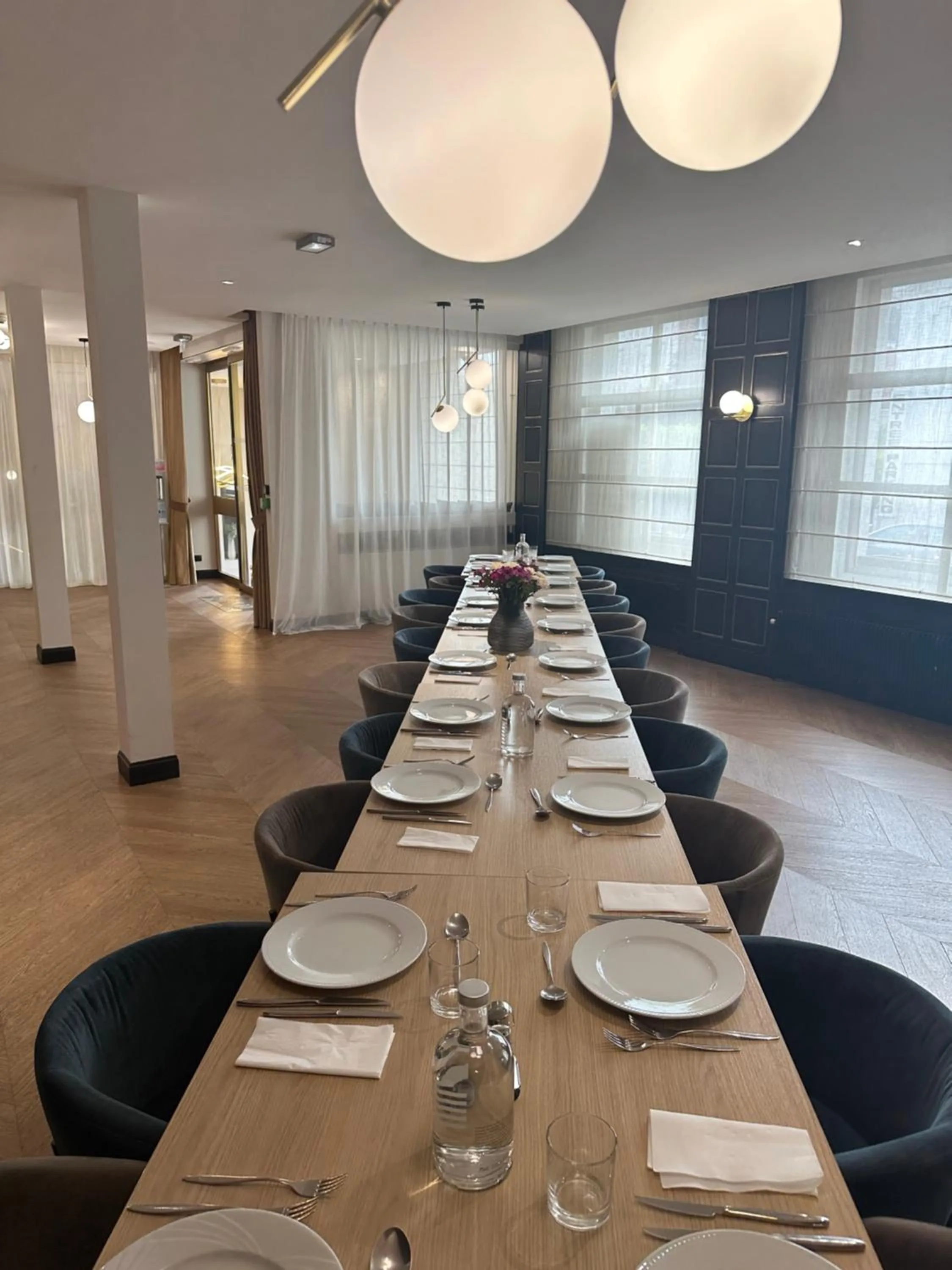 Restaurant/places to eat in Best Western Plus Le Picardy