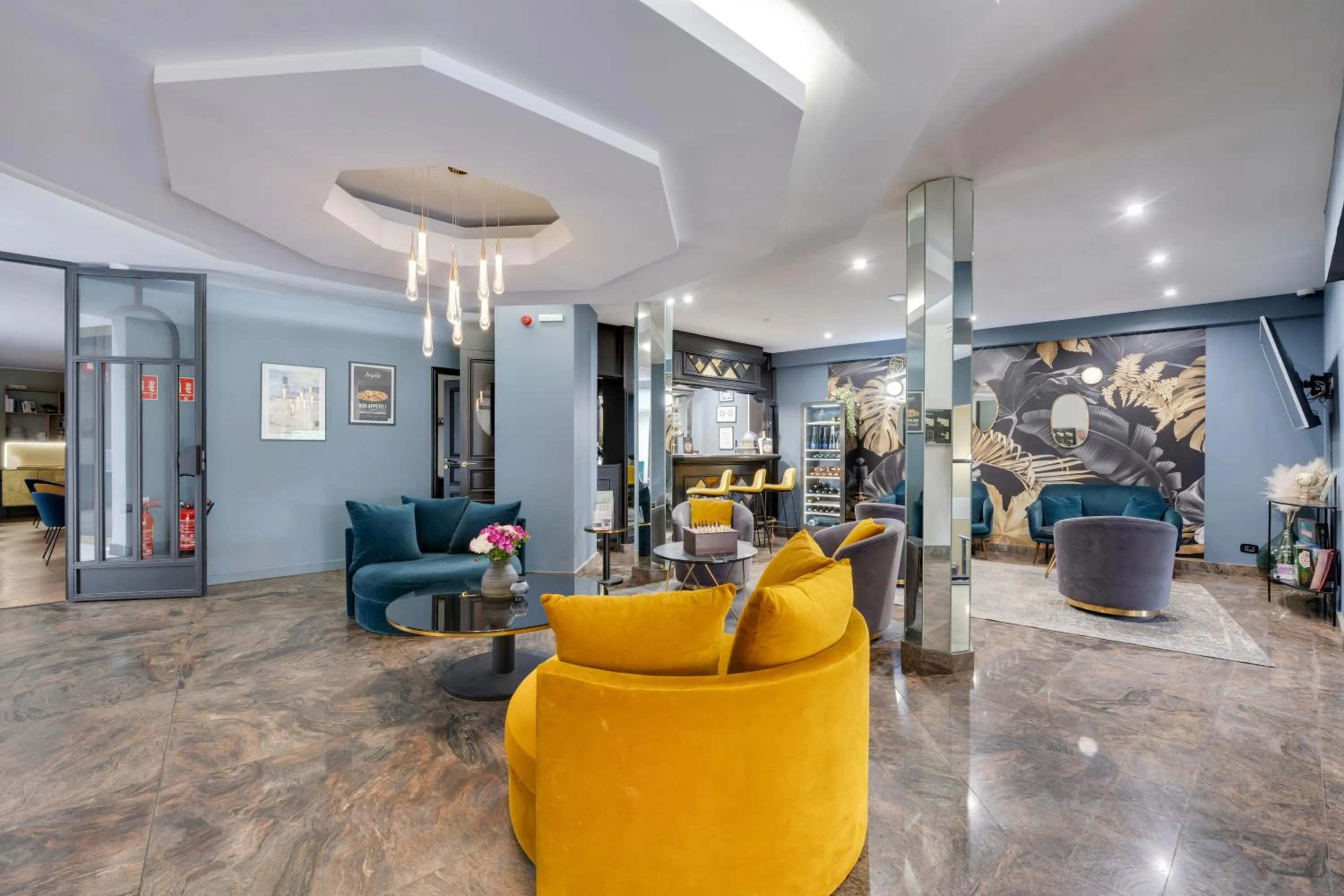 Living room in Best Western Plus Le Picardy