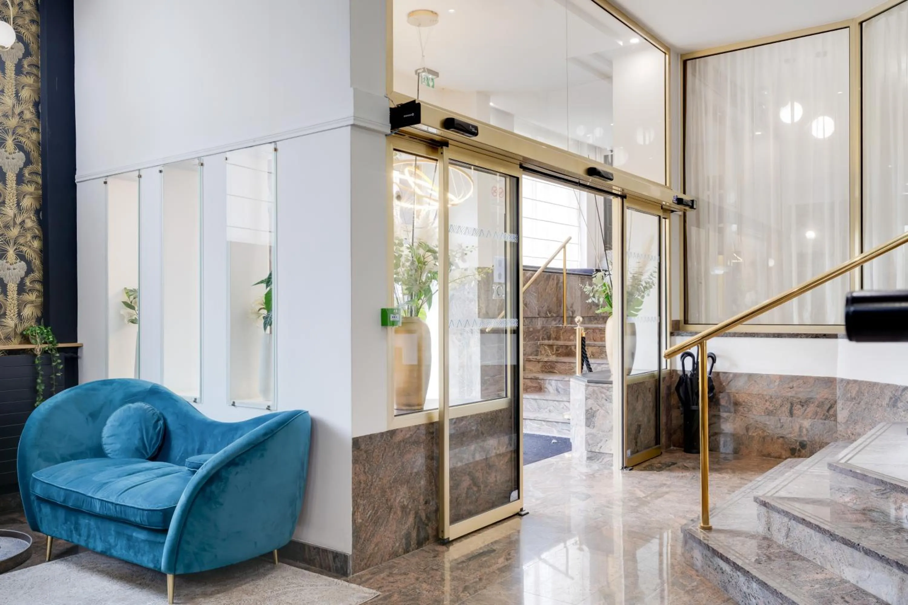 Lobby or reception in Best Western Plus Le Picardy