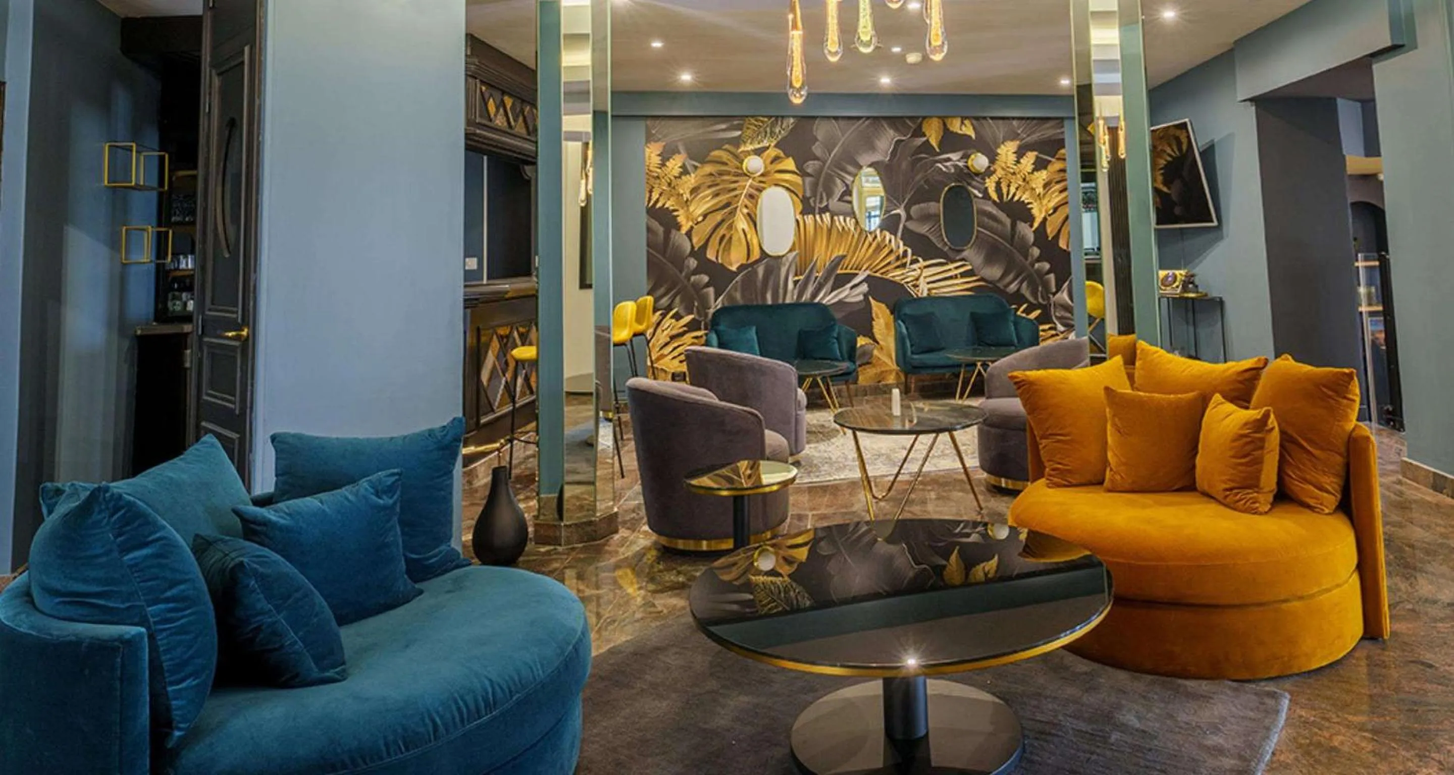 Lounge or bar in Best Western Plus Le Picardy