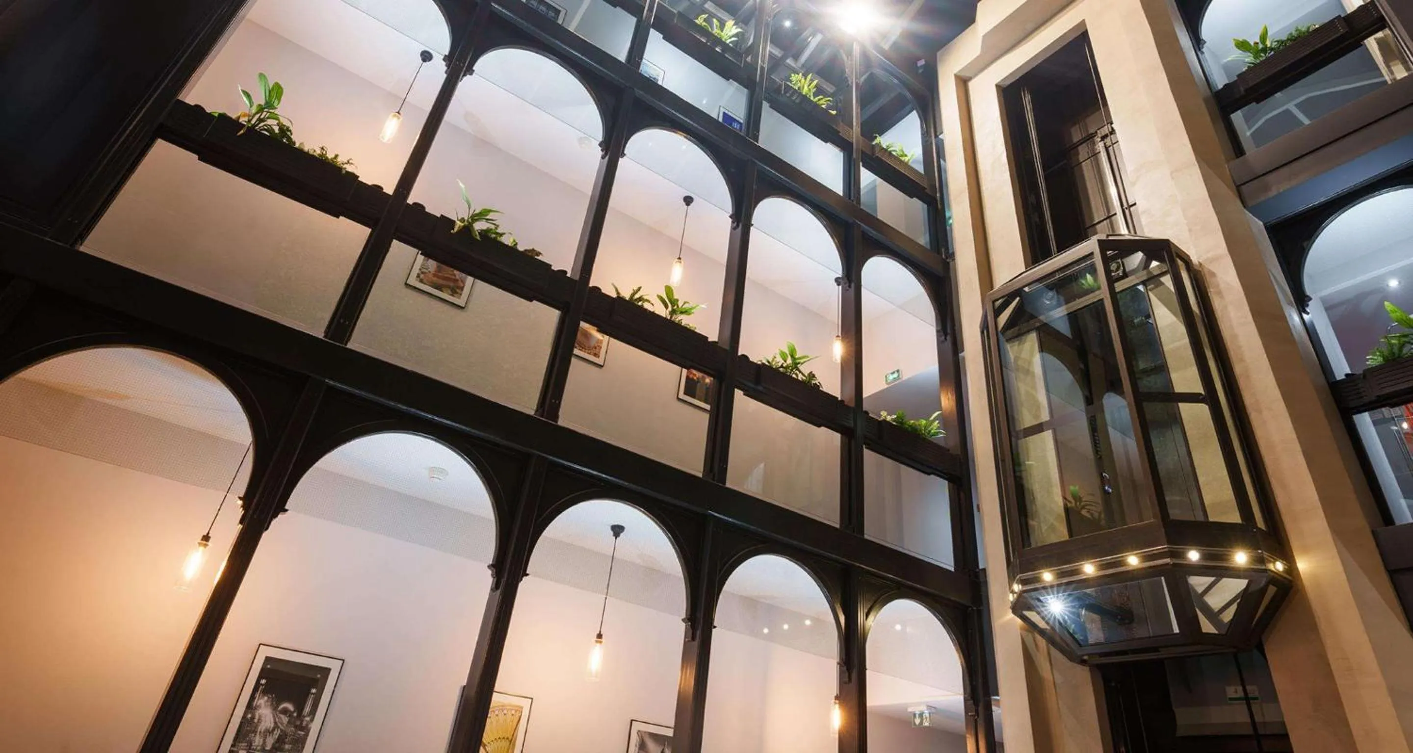 Lobby or reception in Best Western Plus Le Picardy