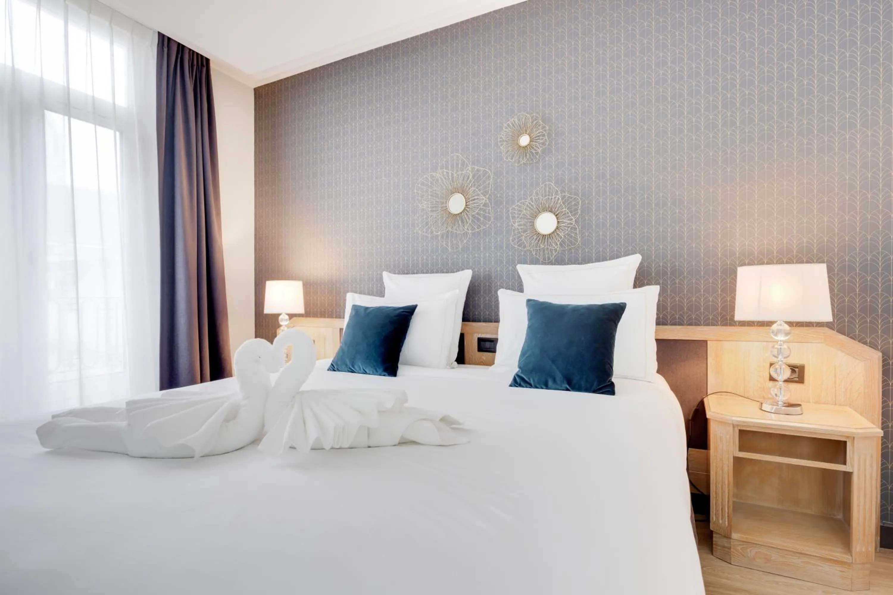 Bed in Best Western Plus Le Picardy