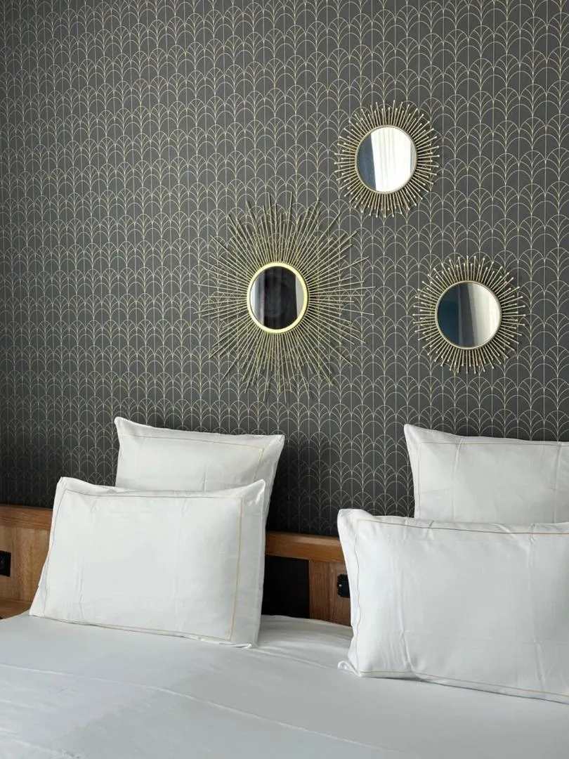 Bed in Best Western Plus Le Picardy