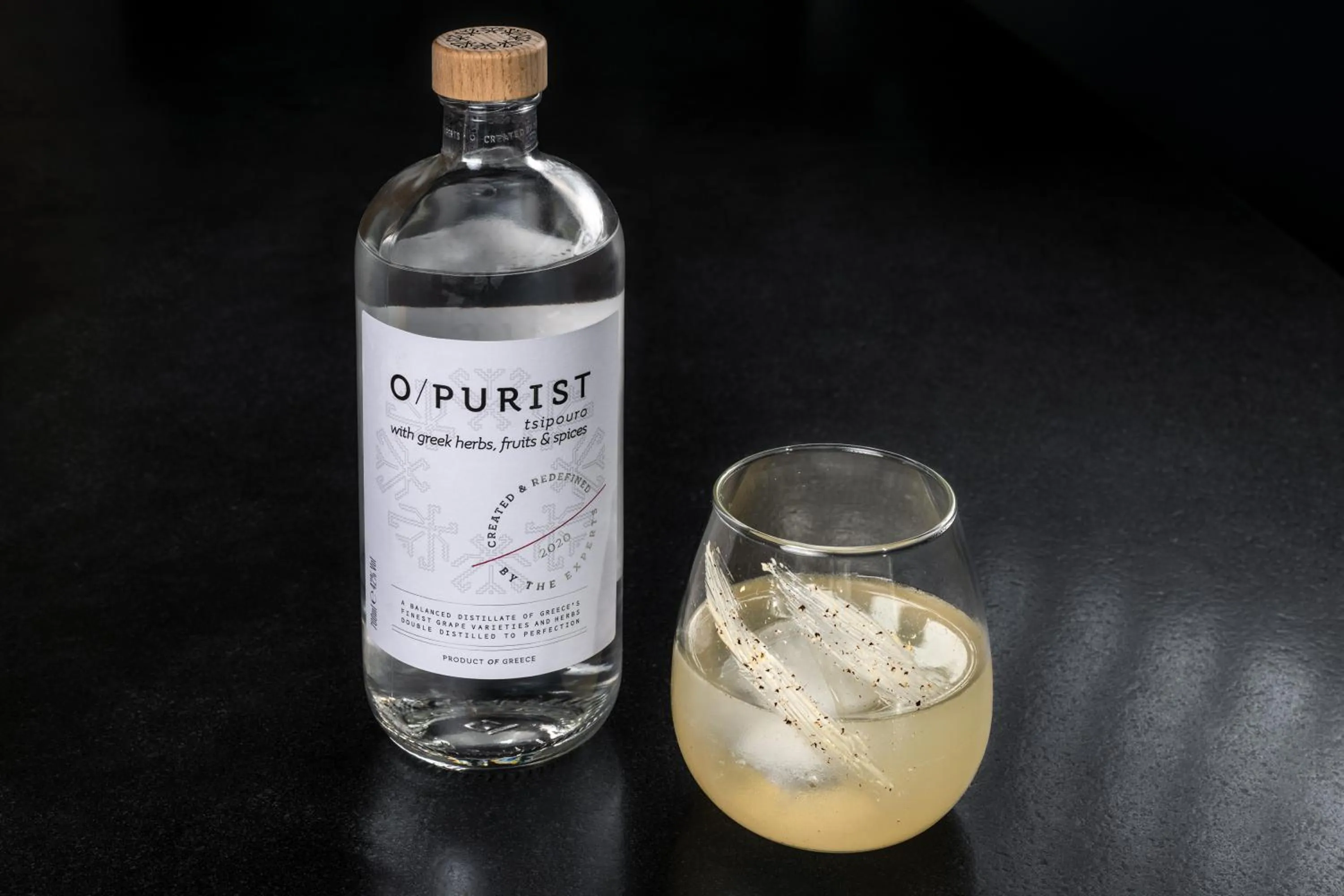 Alcoholic drinks in I K I A Since 1980 by Calm Collection