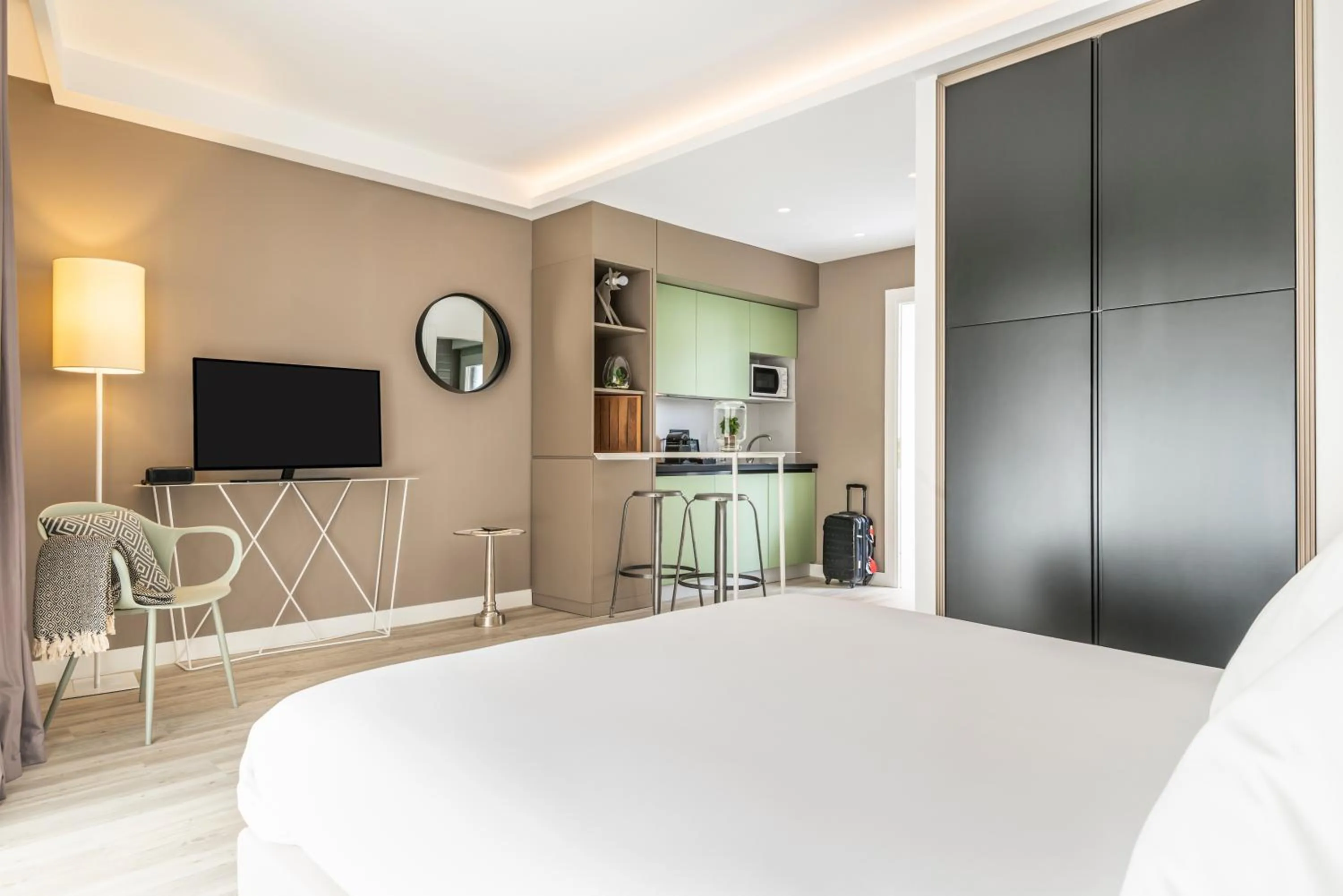 Photo of the whole room, Bed in Aparthotel Adagio Rome Vatican