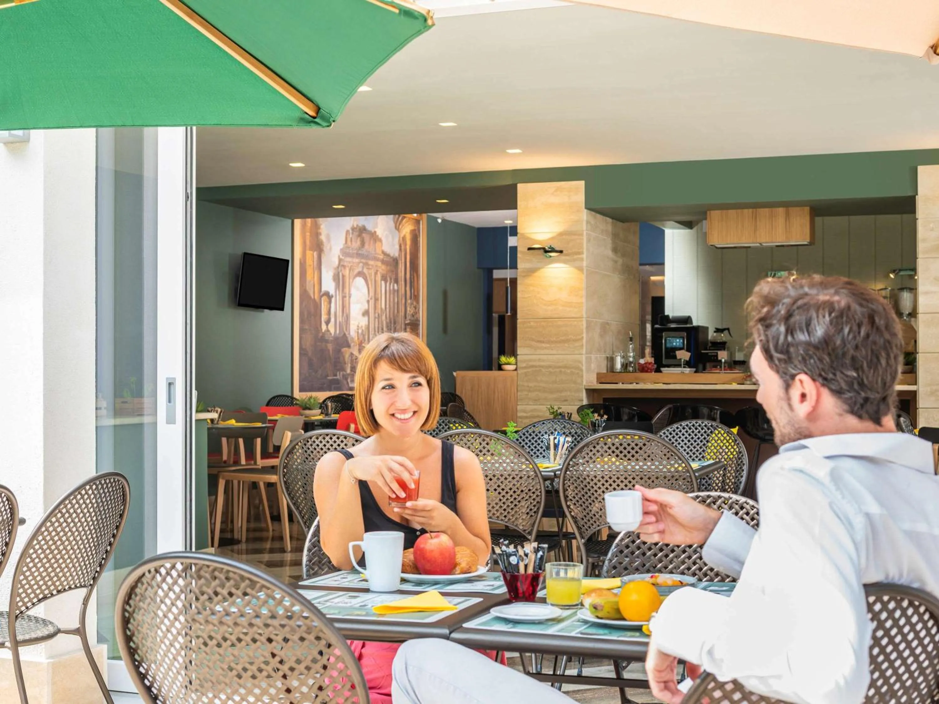 Restaurant/places to eat in Aparthotel Adagio Rome Vatican