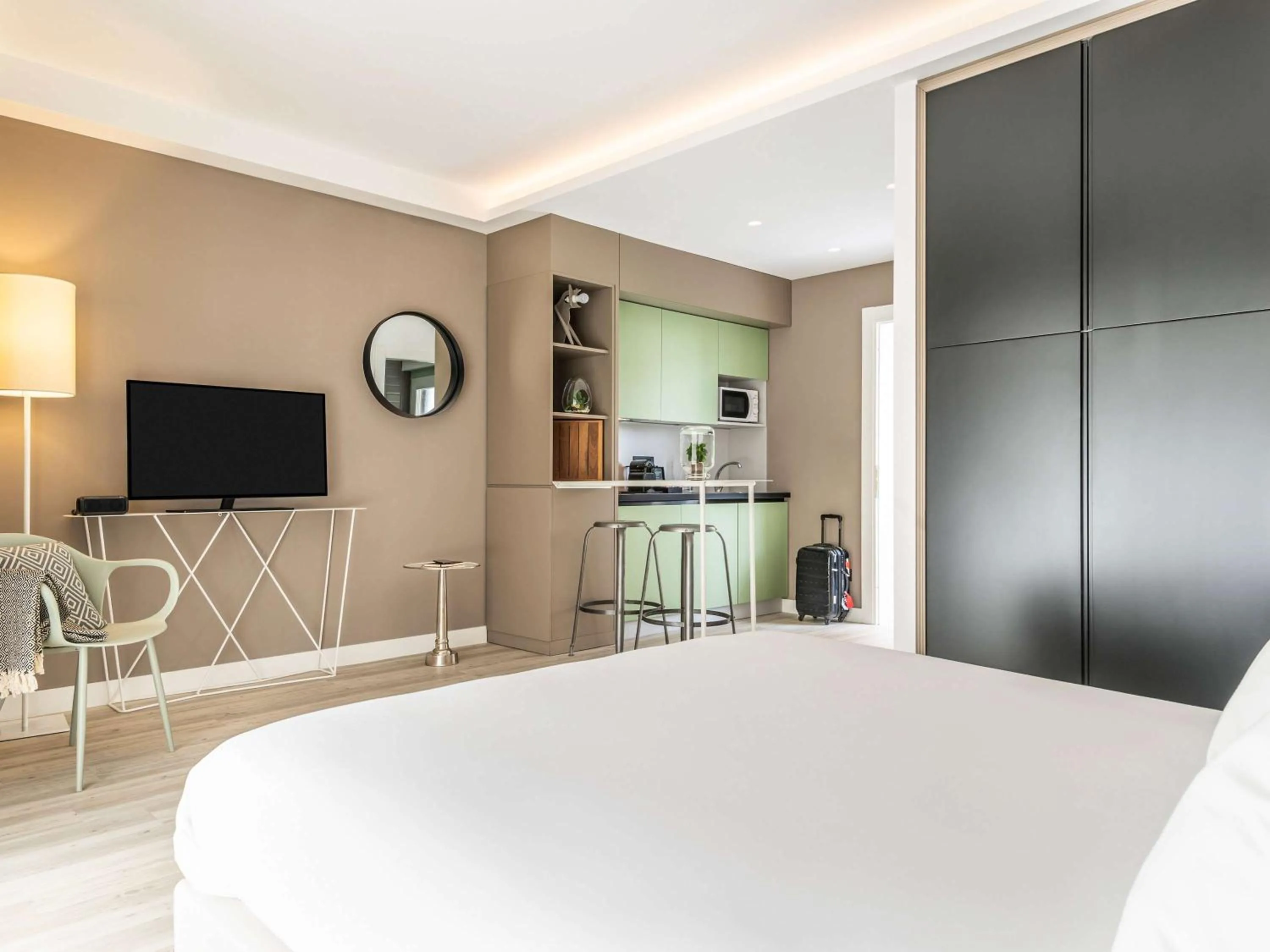 Photo of the whole room, Bed in Aparthotel Adagio Rome Vatican