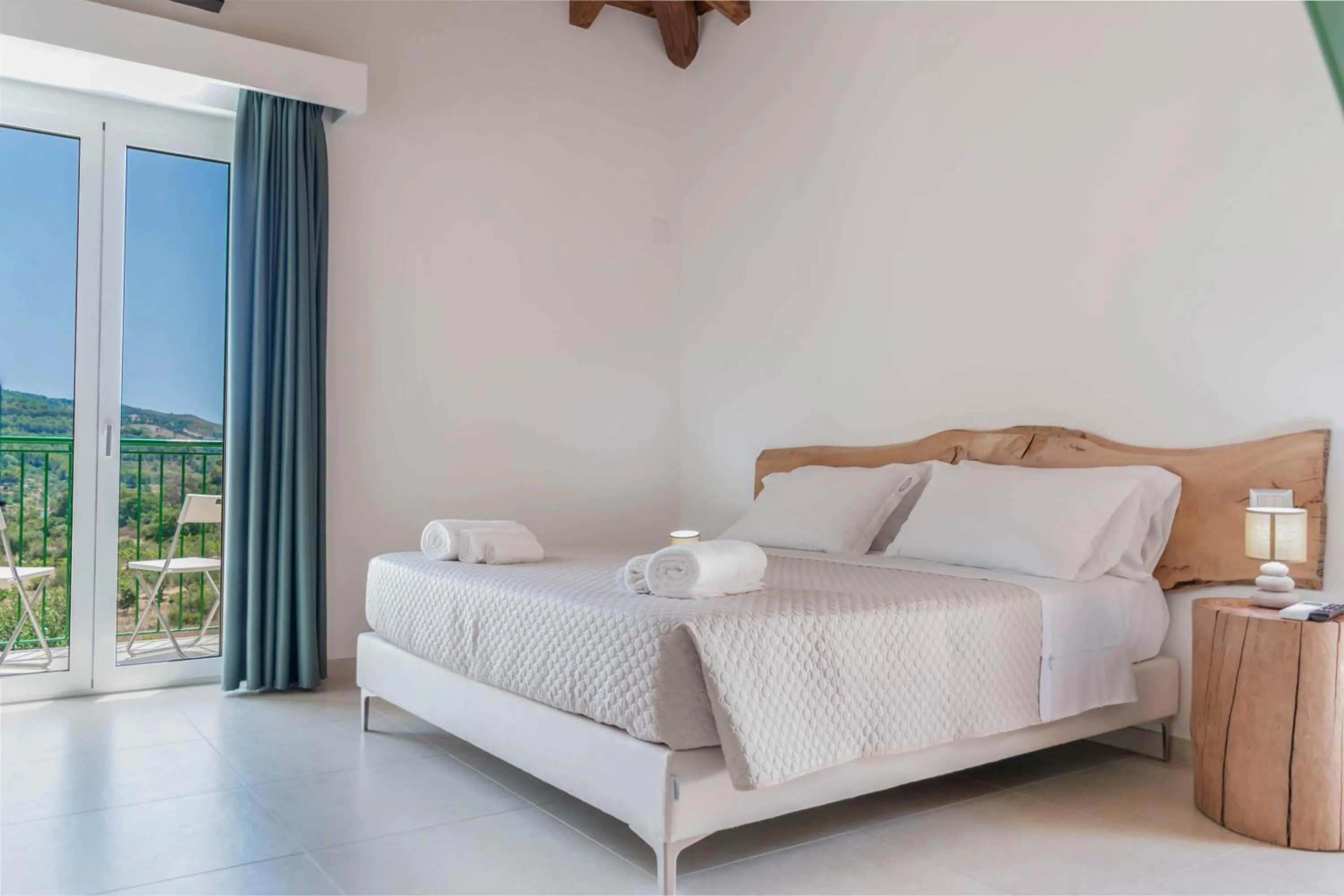 Bed in Country House L'antica pietra