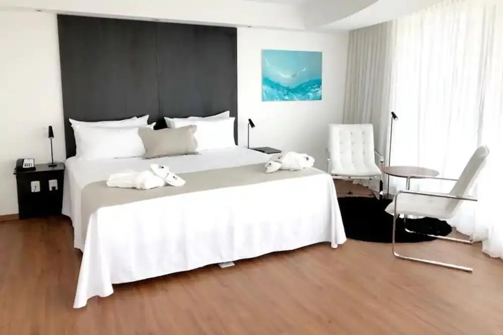 Photo of the whole room, Bed in Don Hotel