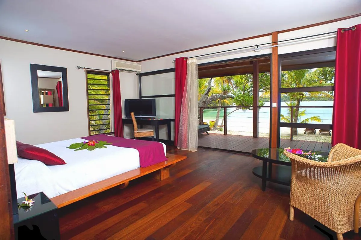 Living room, Bed in Oure Lodge Beach Resort