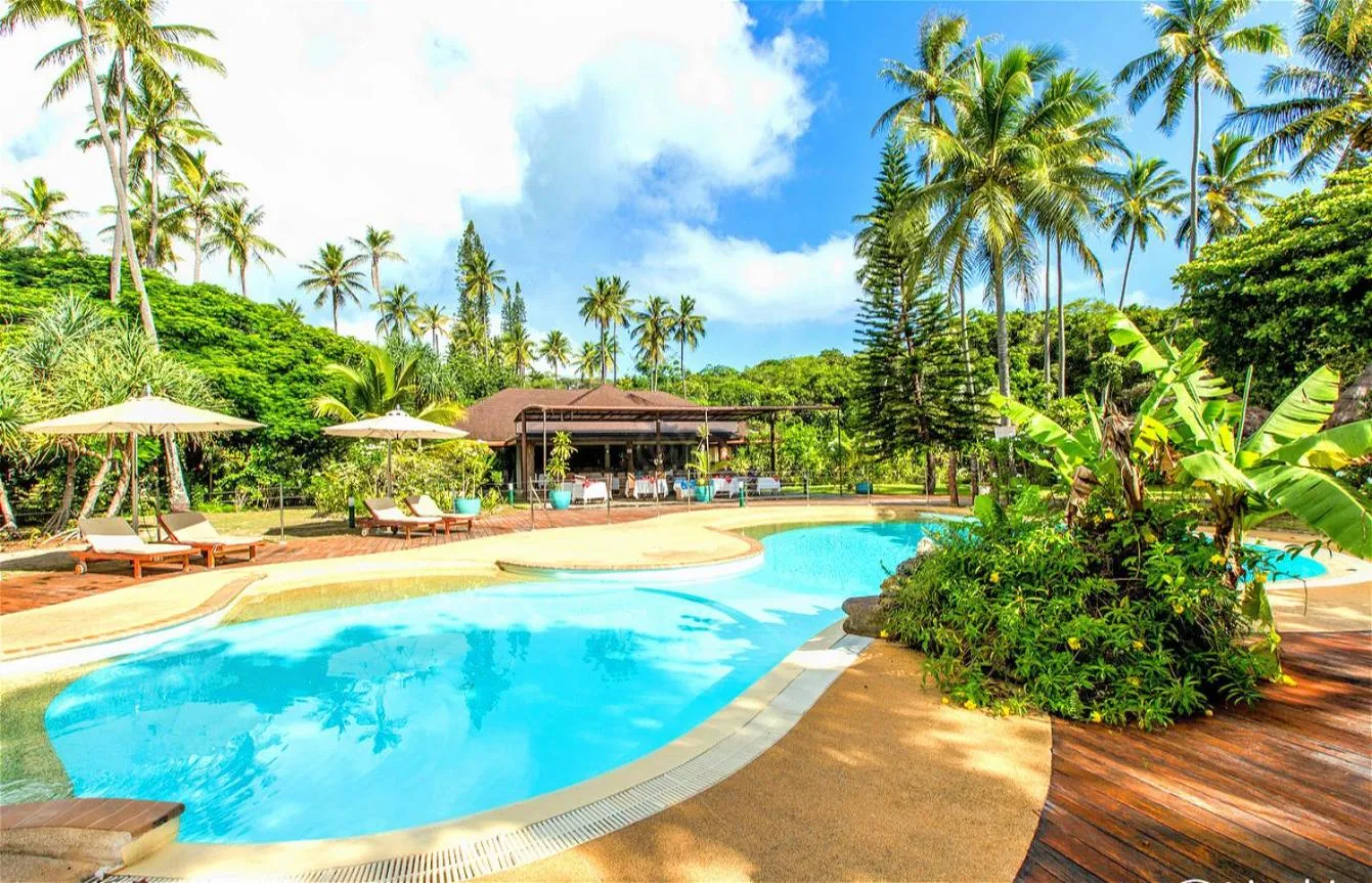 Swimming pool in Oure Lodge Beach Resort