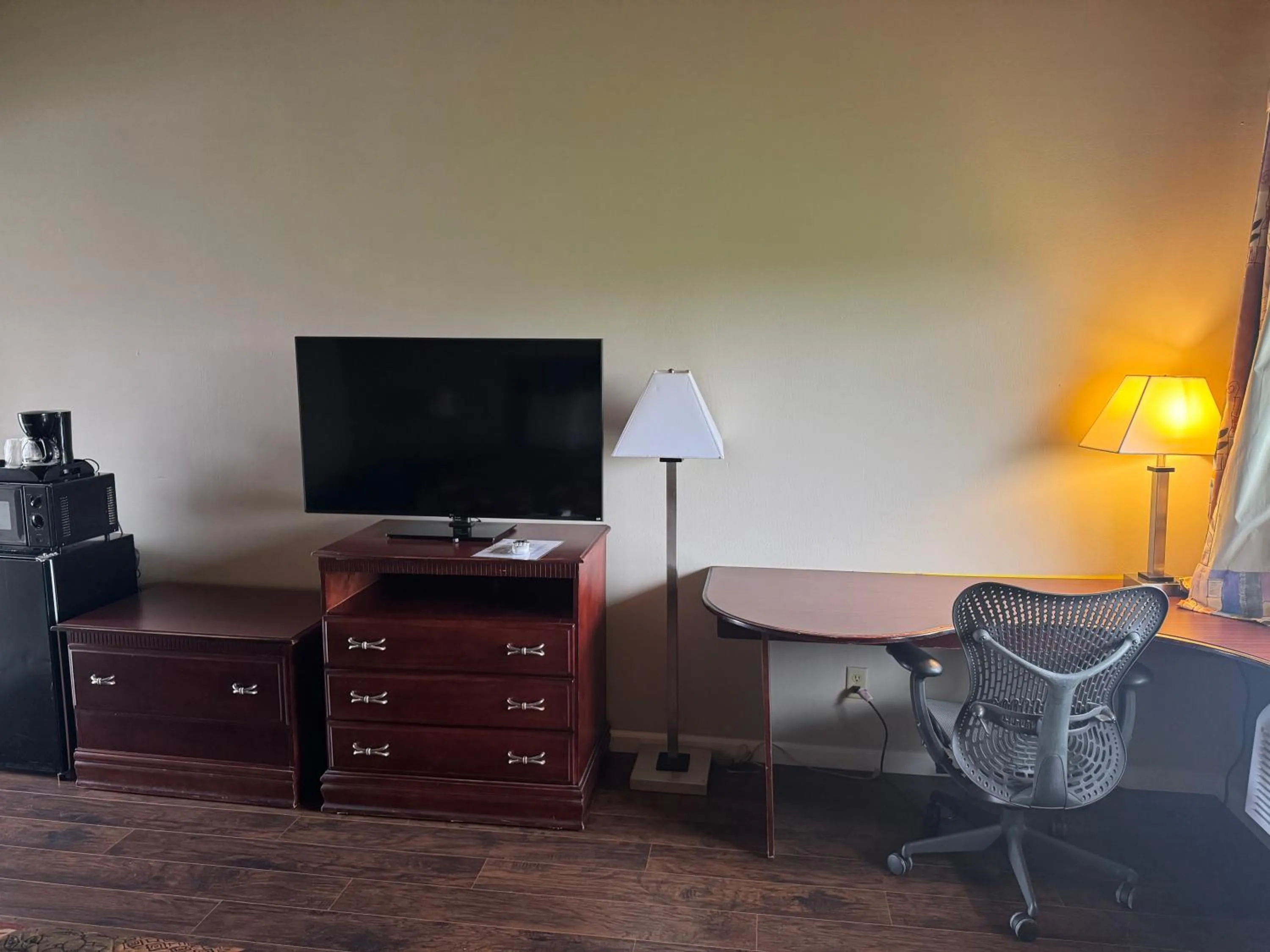 TV and multimedia in Town & Country Motel