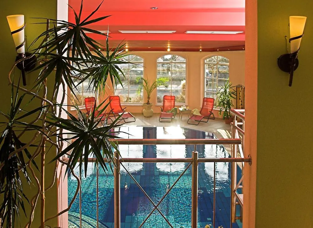 Pool view in Feriengut Waldblick