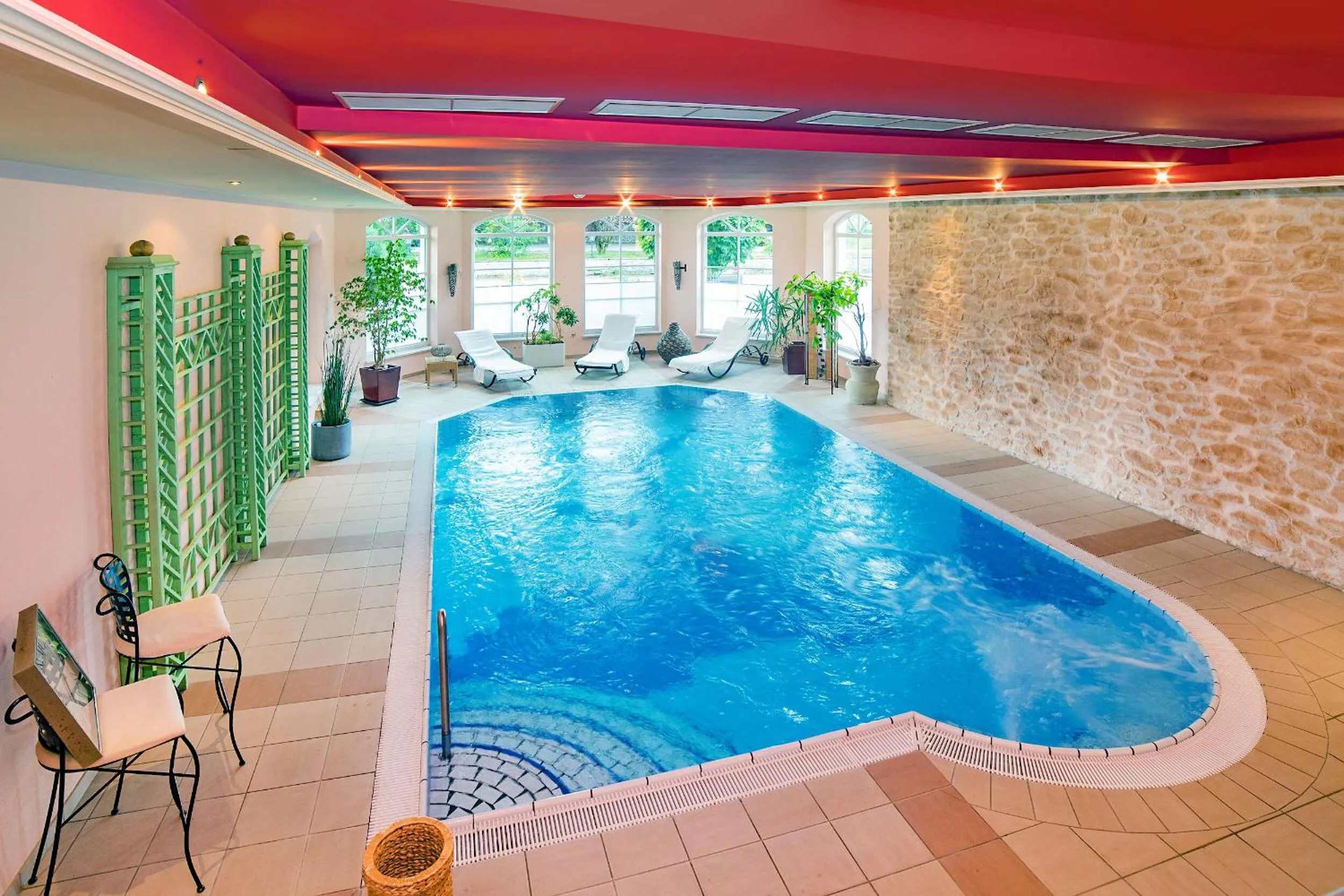 Pool view in Feriengut Waldblick