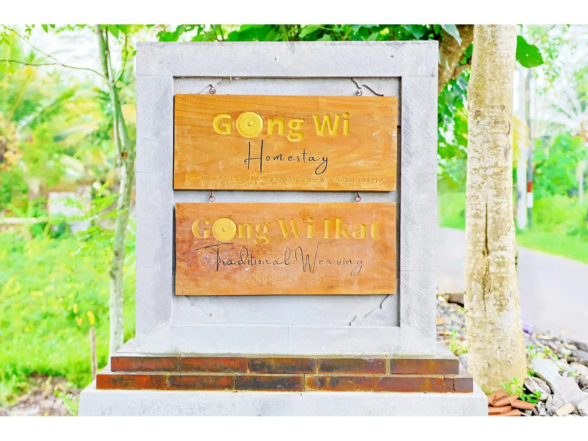 Property logo or sign in Gongwi Cottages Sidemen