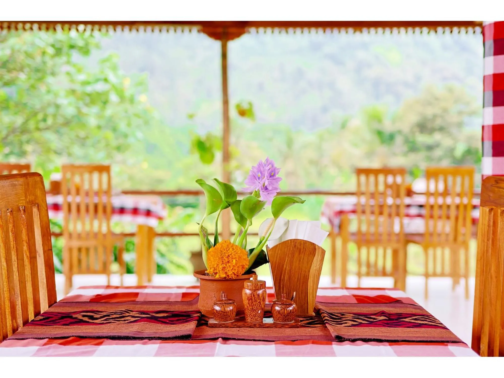 Restaurant/places to eat in Gongwi Cottages Sidemen
